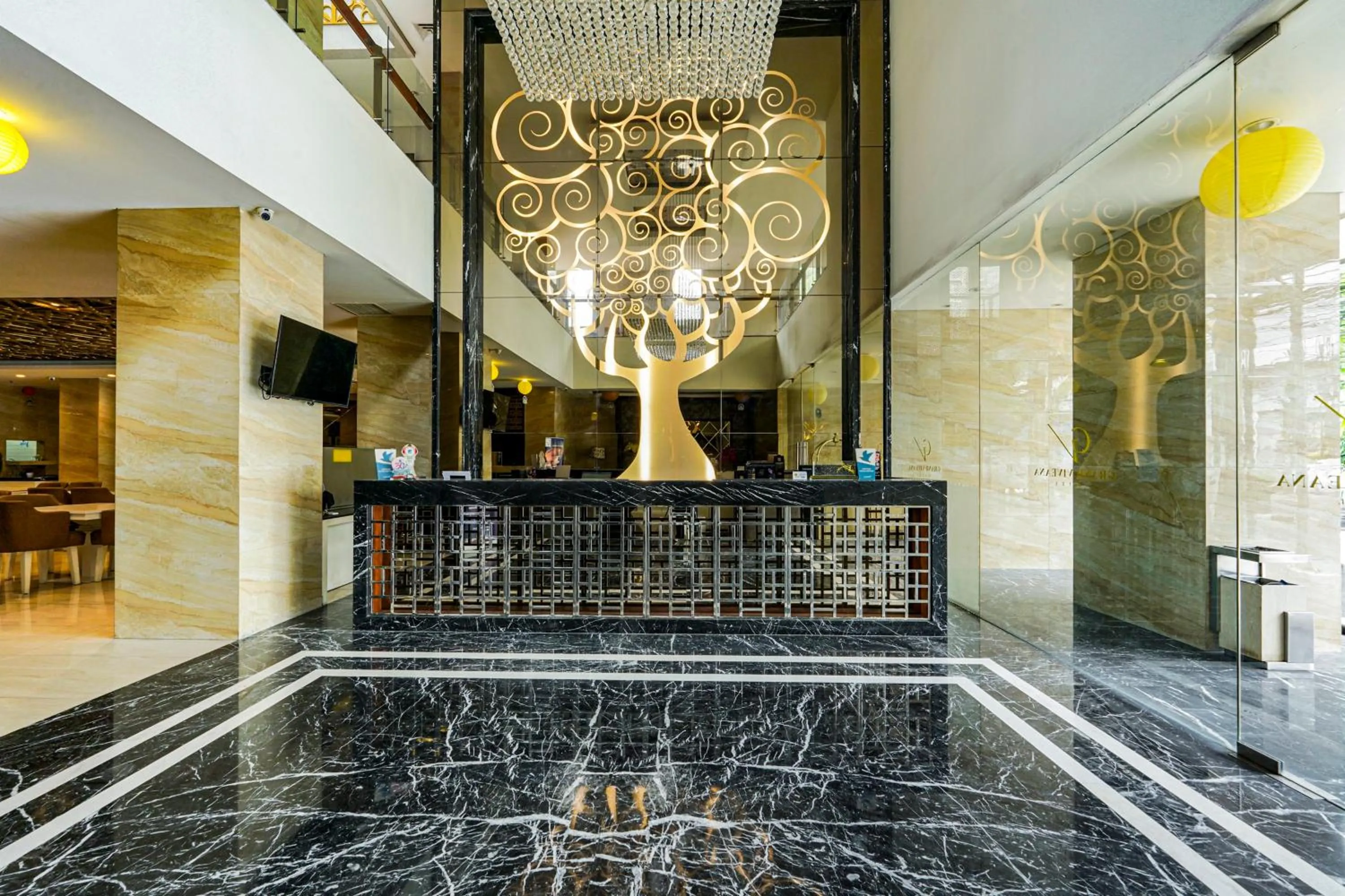 Lobby or reception in Sunerra Express Grand Viveana Bandung