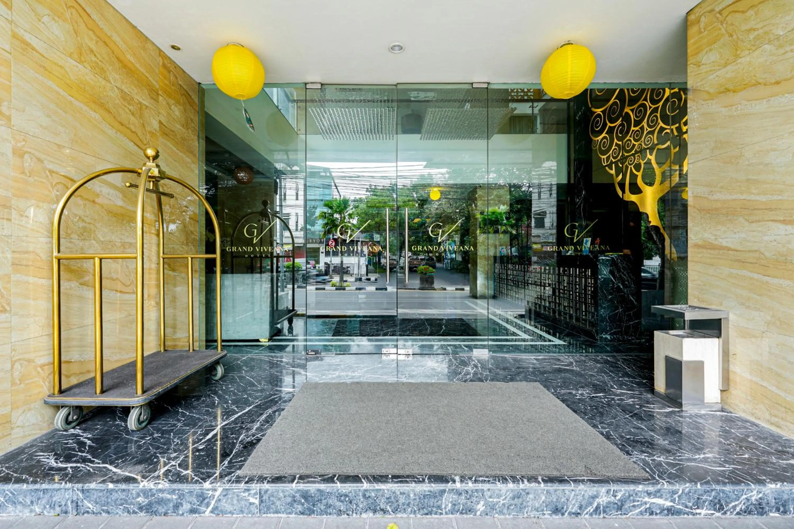 Facade/entrance in Sunerra Express Grand Viveana Bandung