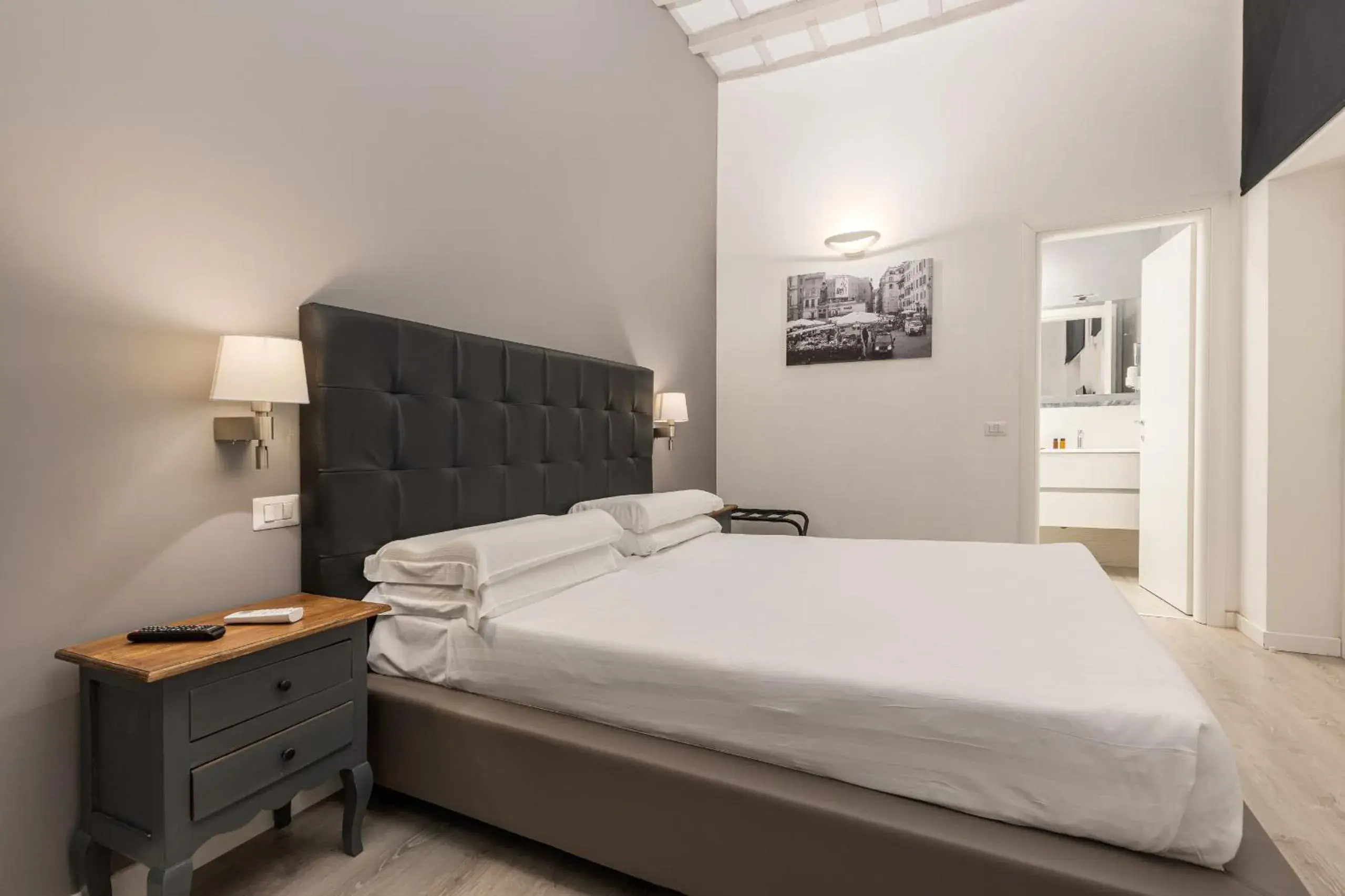 Superior Triple Room-Via della Frezza in Spagna Boutique Superior Triple Room-Via della Frezza in Spagna Boutique