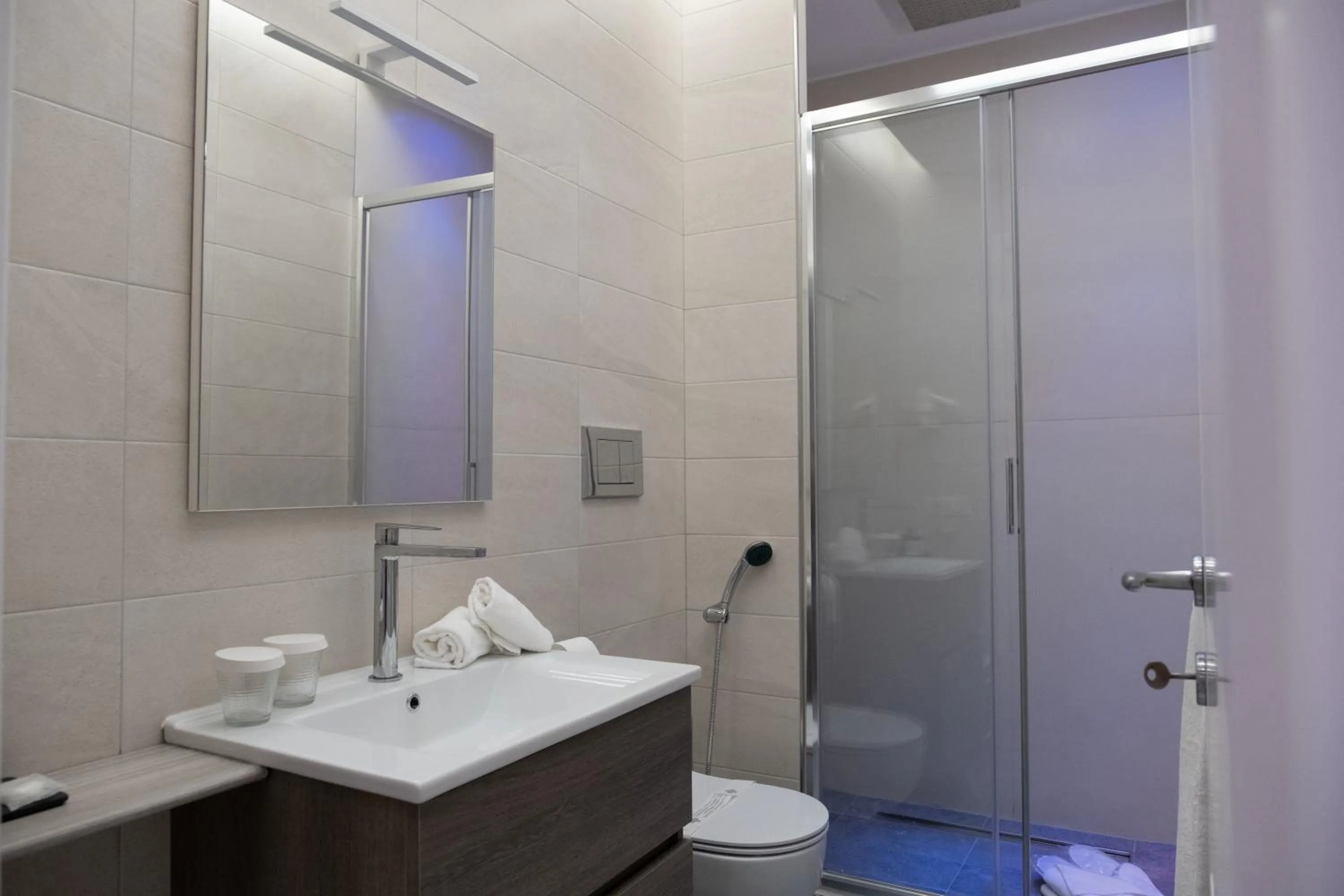 Shower in Spagna Boutique