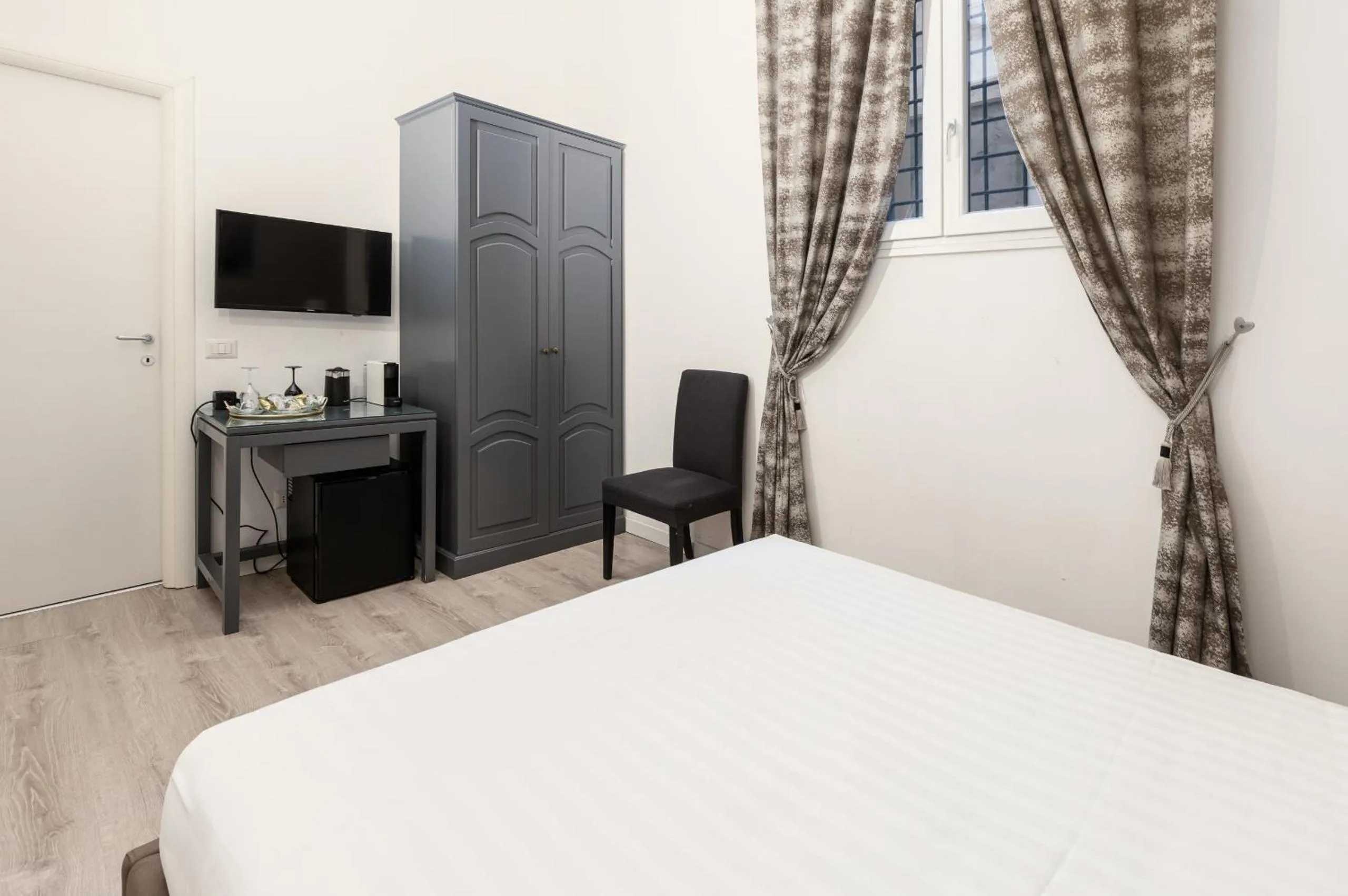 Bedroom, Bed in Spagna Boutique