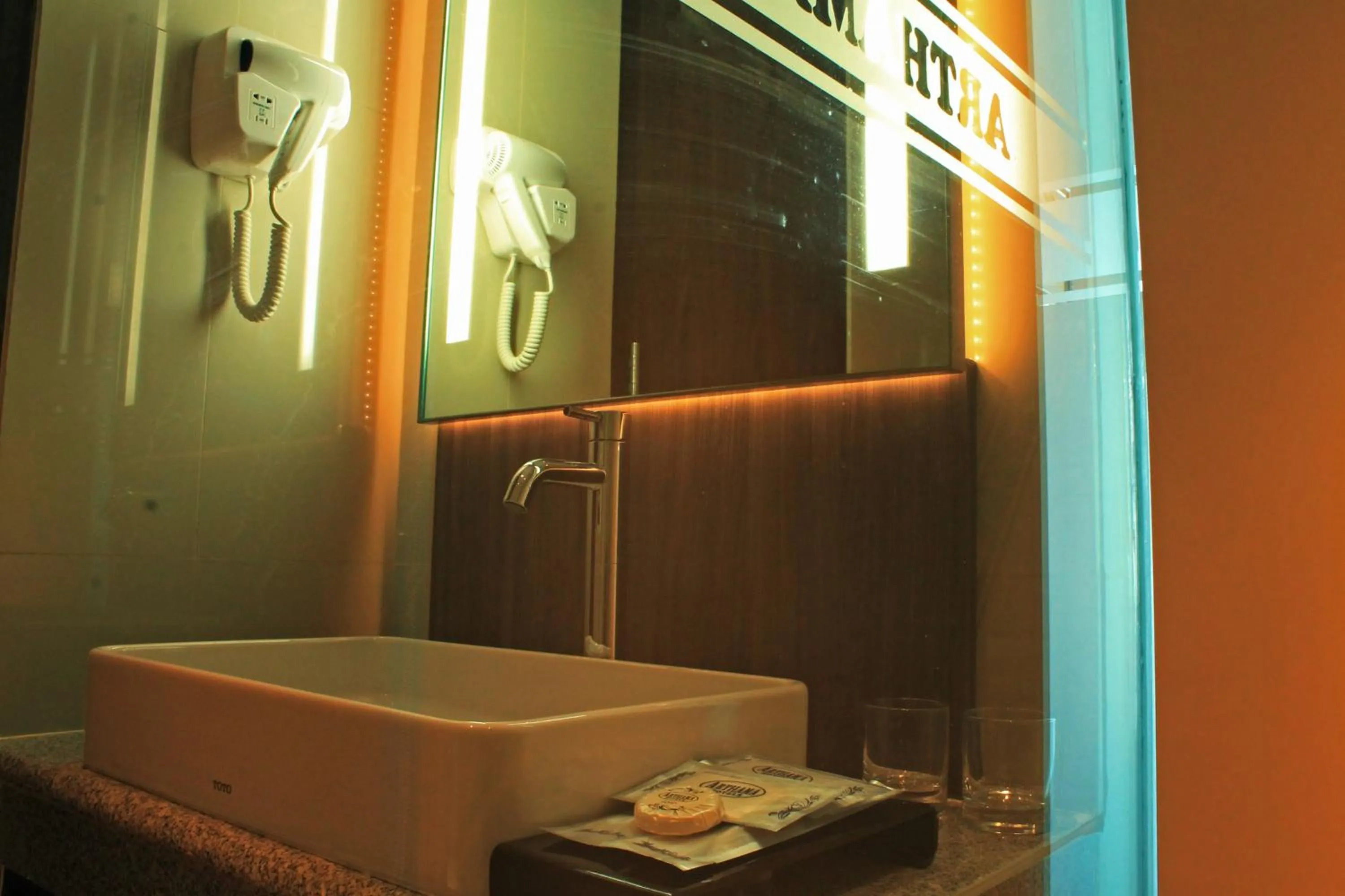 Bathroom in Arthama Hotels Makassar