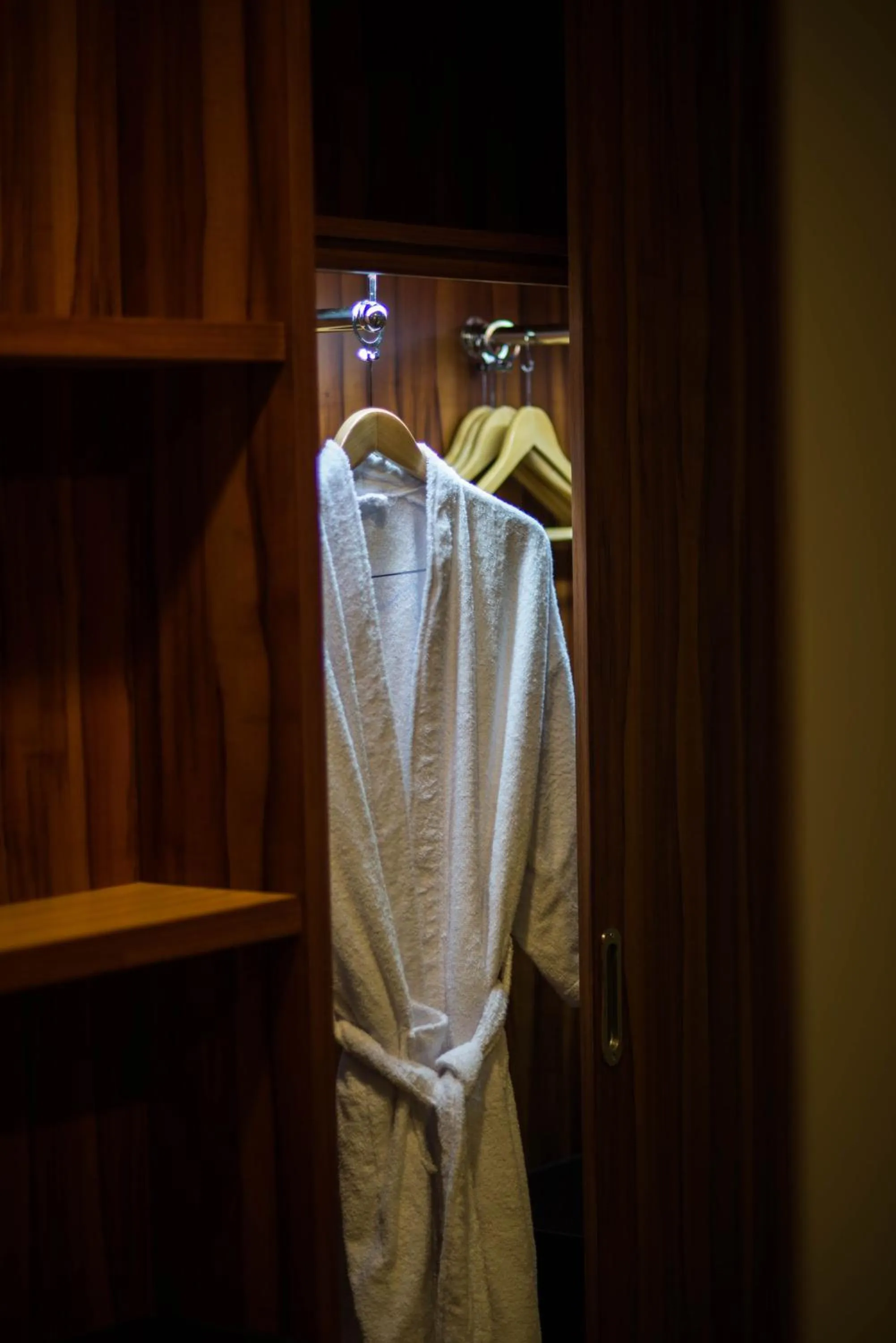 wardrobe in Arthama Hotels Makassar