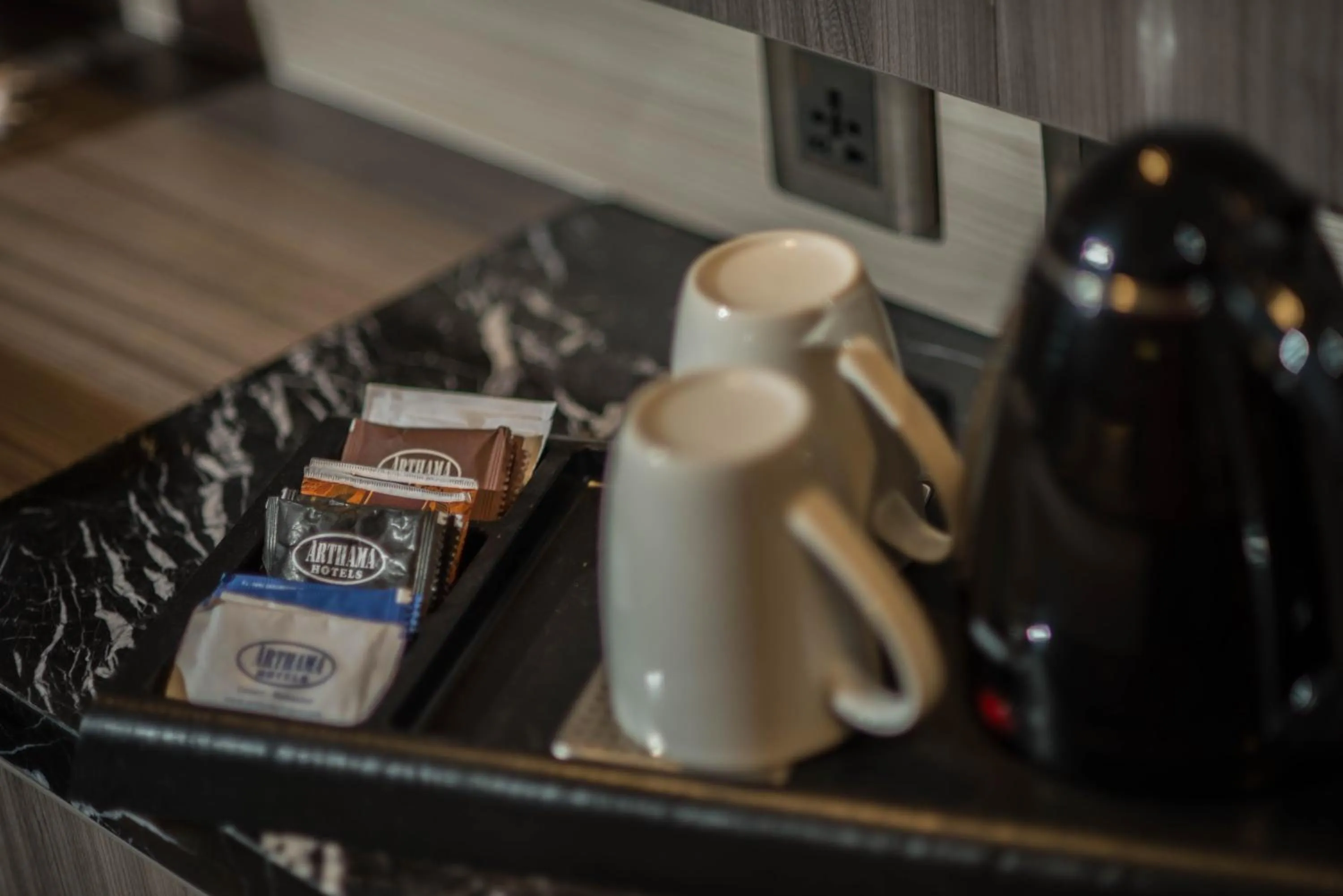 Coffee/tea facilities in Arthama Hotels Makassar