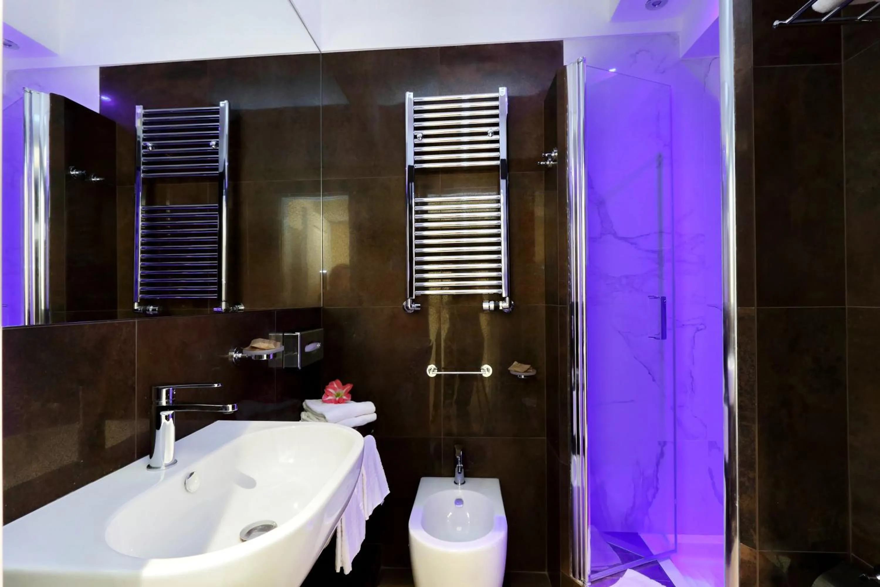 Shower in Piazza Venezia Grand Suite