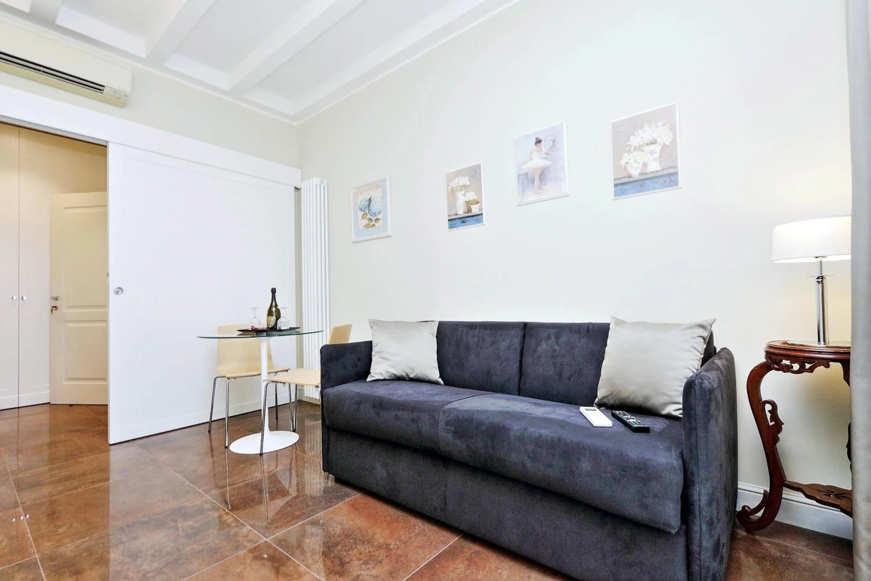 Living room in Piazza Venezia Grand Suite