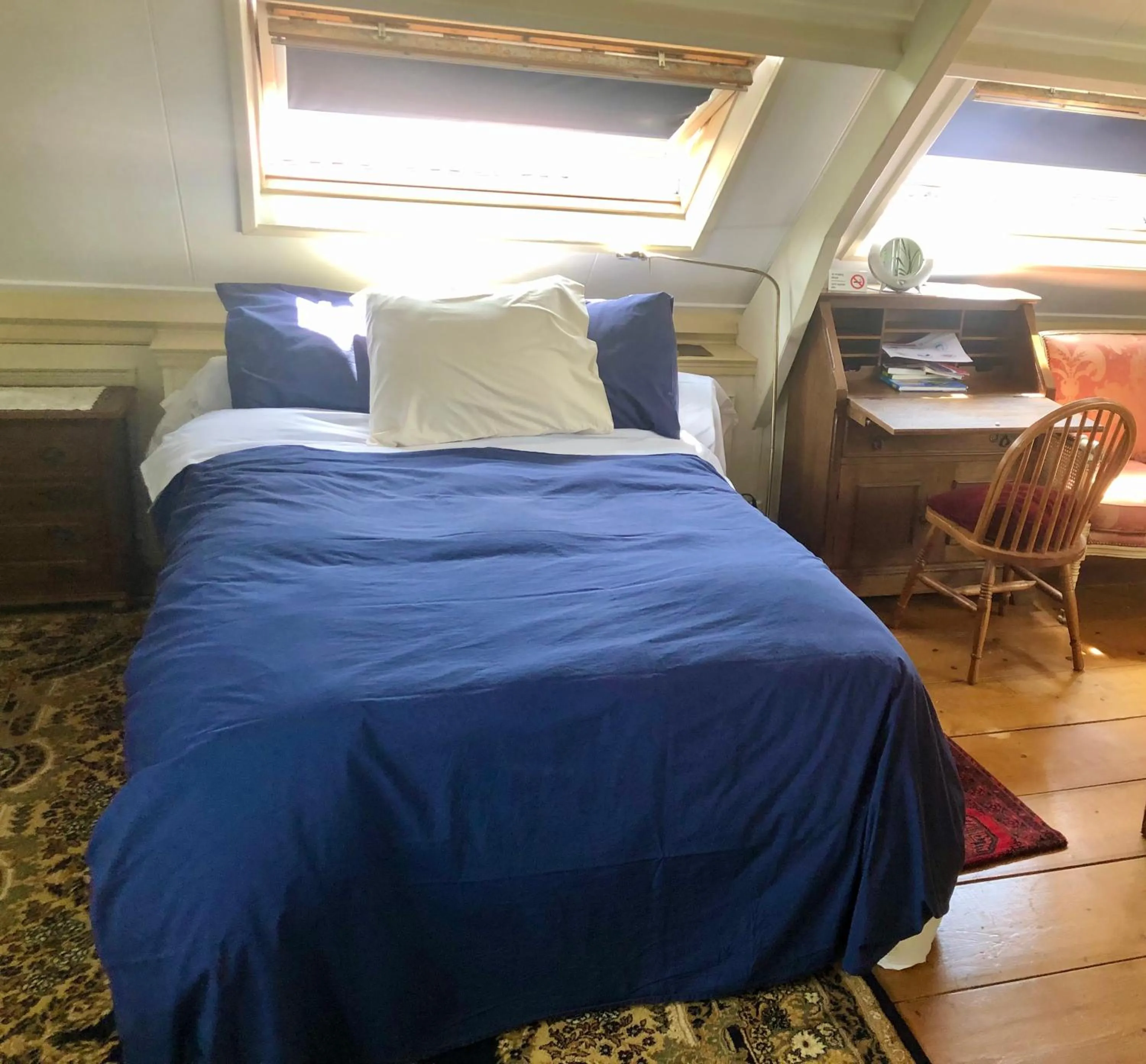 Bed in Art+bed and breakfast