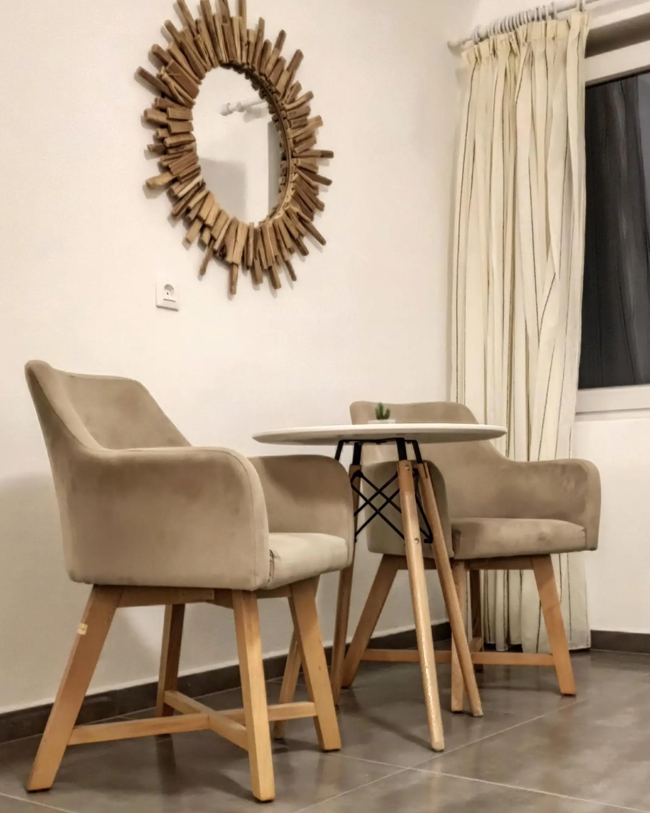 Seating area in Villa Thiranthemis