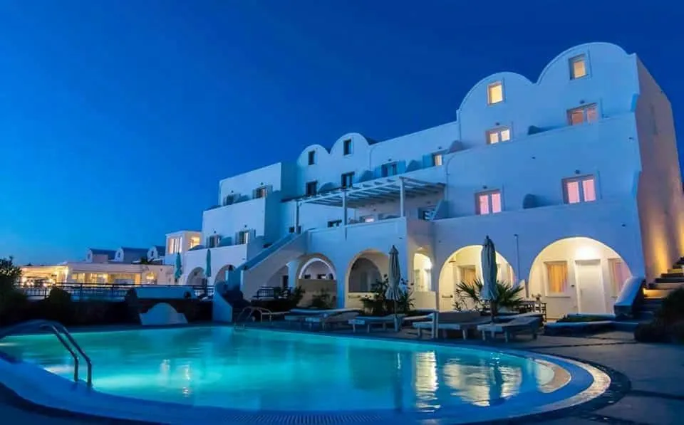 Property building in Villa Thiranthemis