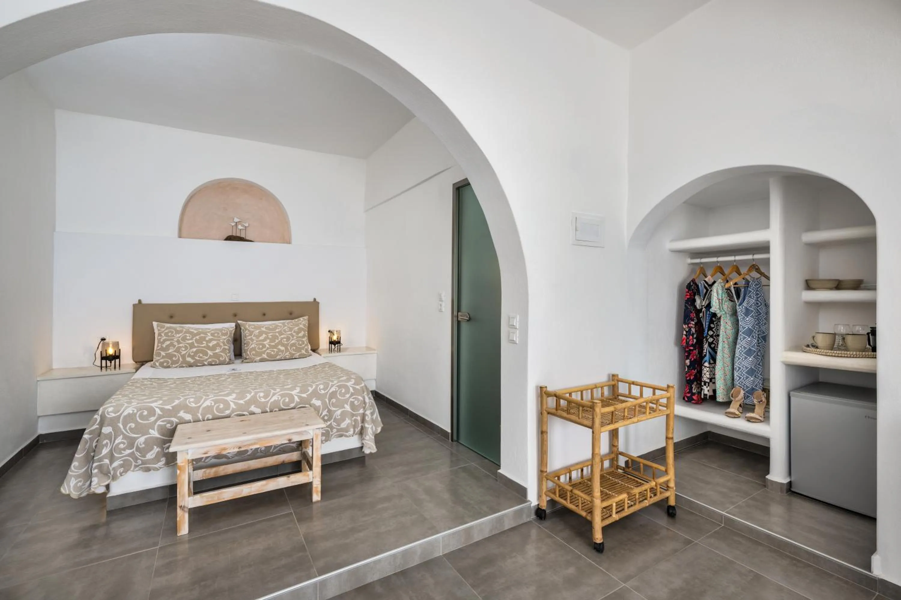 Bed in Villa Thiranthemis