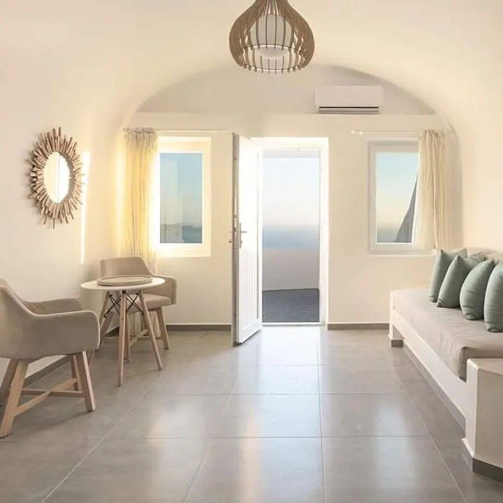 Seating area in Villa Thiranthemis