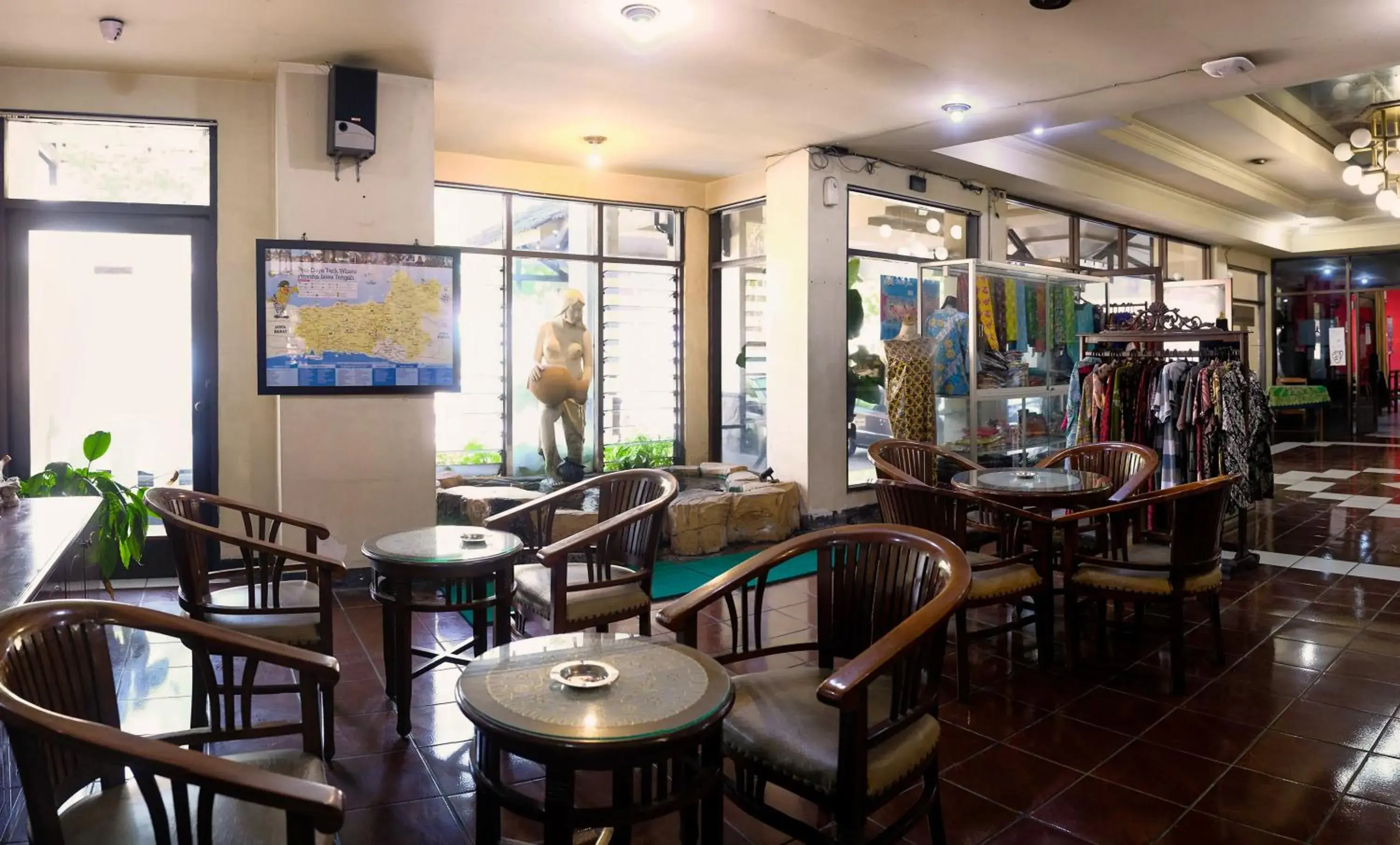 Lobby or reception in Hotel Wisata Lobby or reception in Hotel Wisata