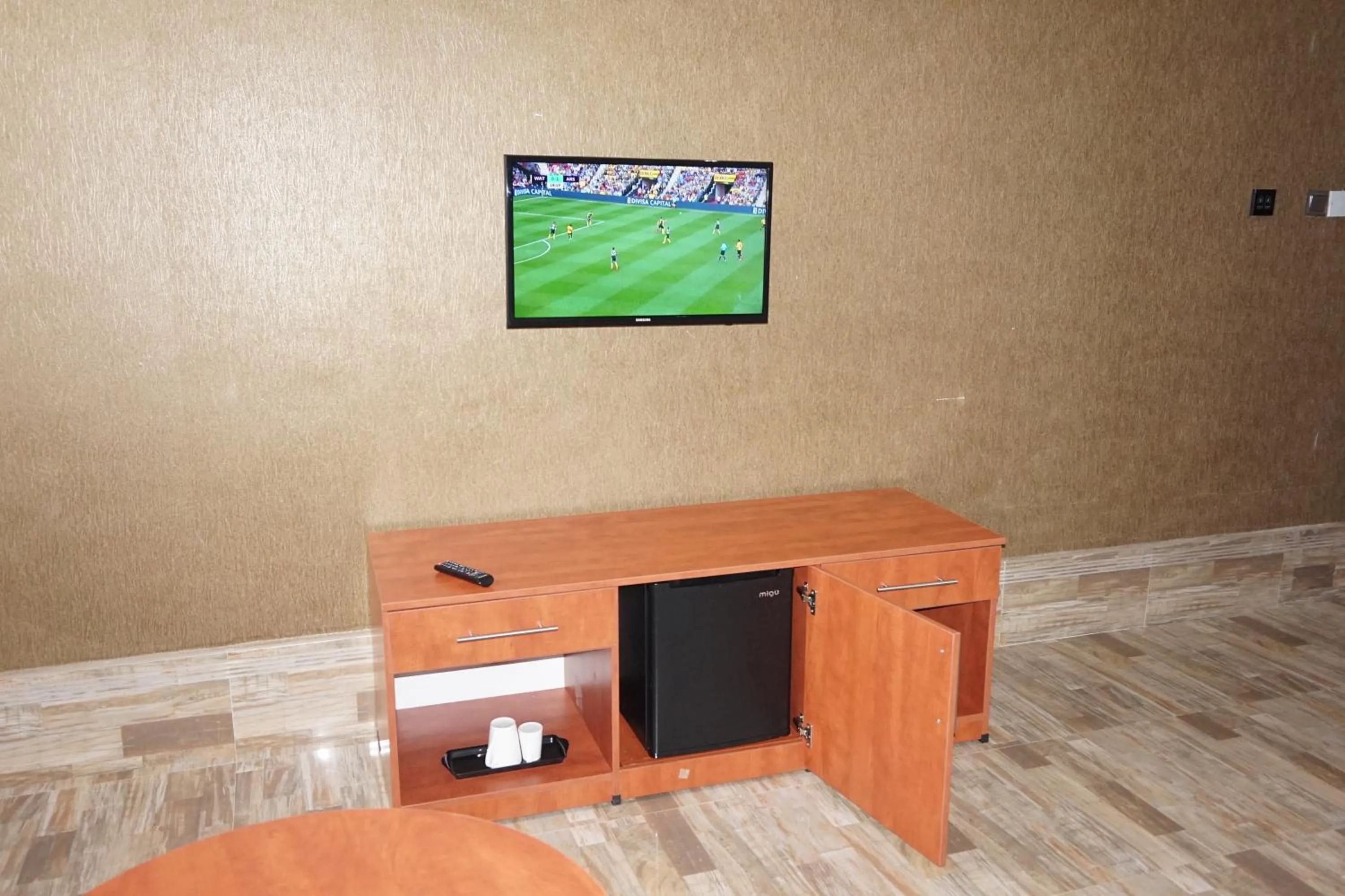 TV and multimedia in Aenon Suites Oshogbo
