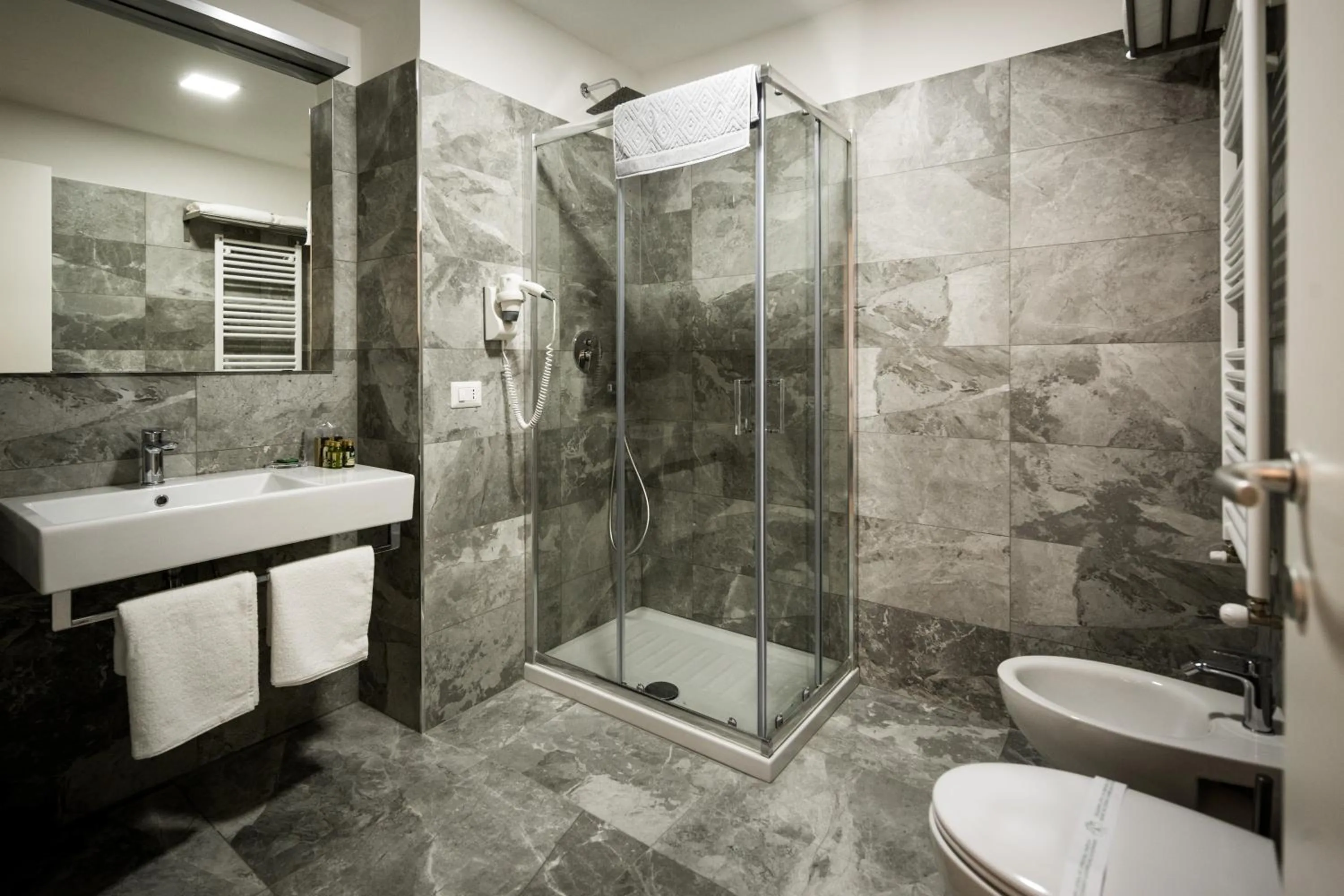 Bathroom in Vinci House