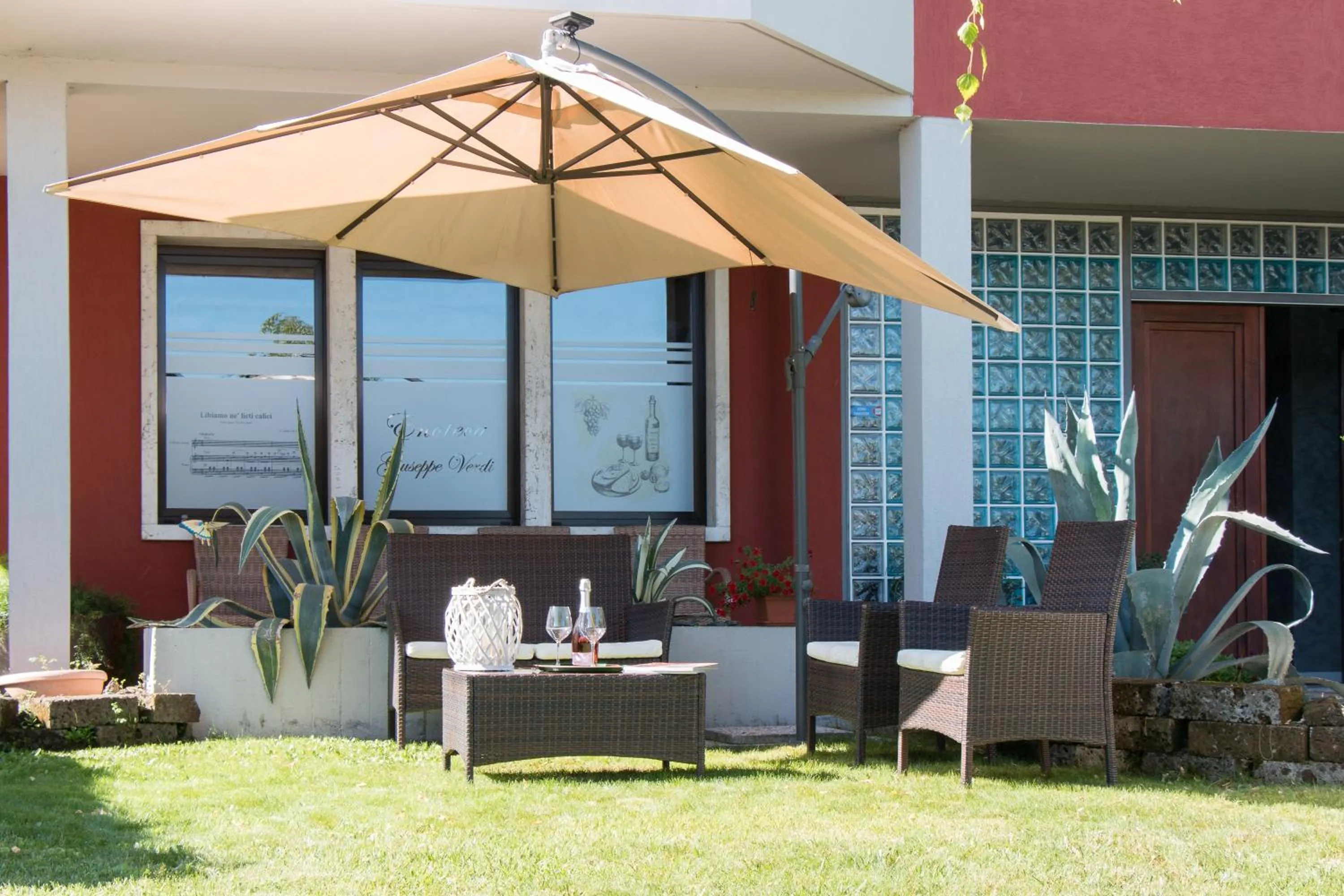 Spring in Villa Boninsegna - Wine Enoteca Verdi -