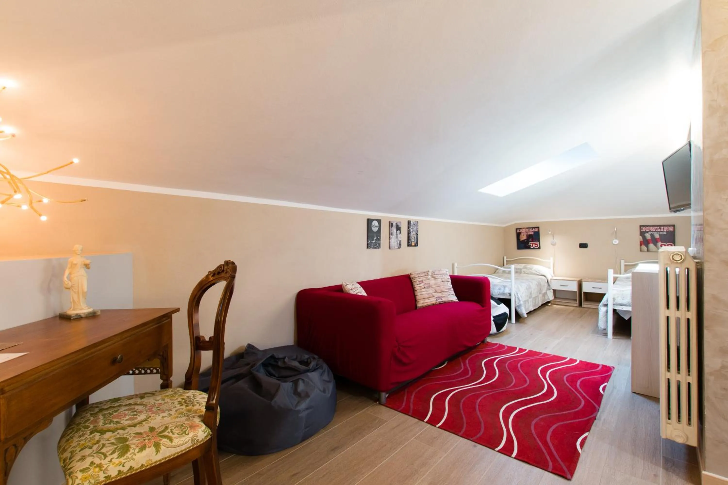 Photo of the whole room, Bed in Villa Boninsegna - Wine Enoteca Verdi -