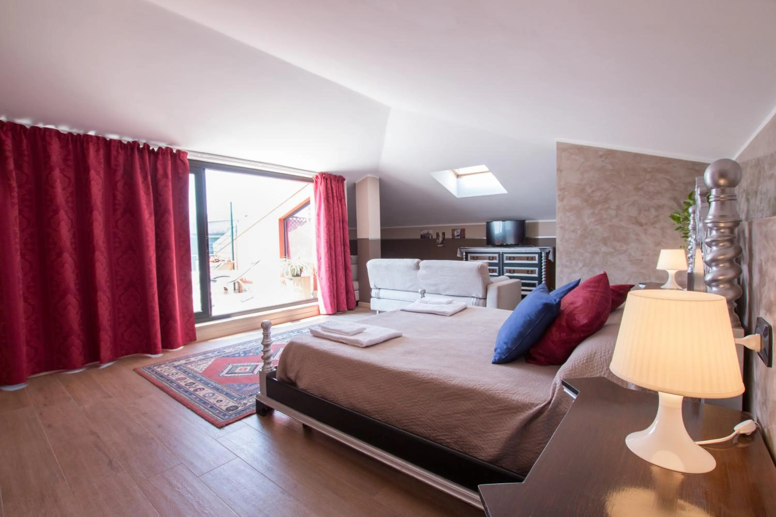 Photo of the whole room, Bed in Villa Boninsegna - Wine Enoteca Verdi -