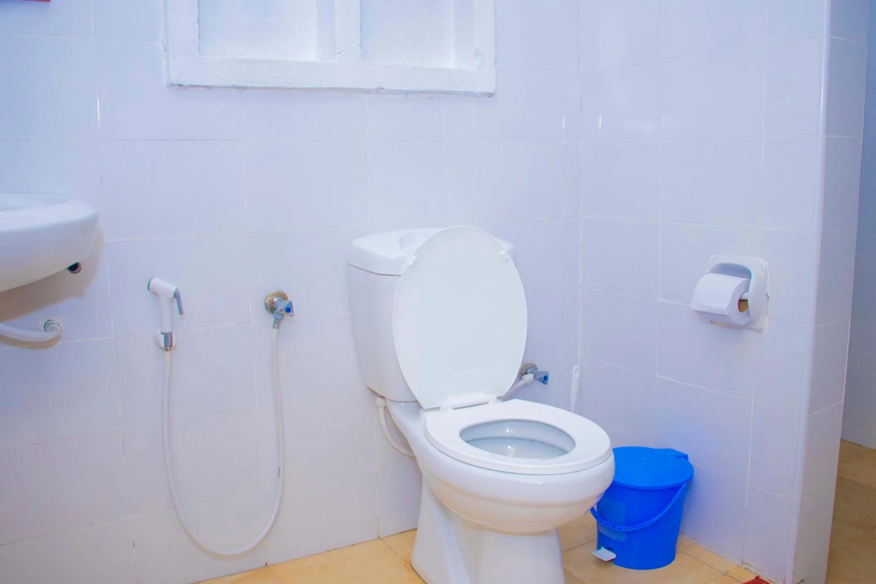 Toilet in Endasawa Tree Lodge