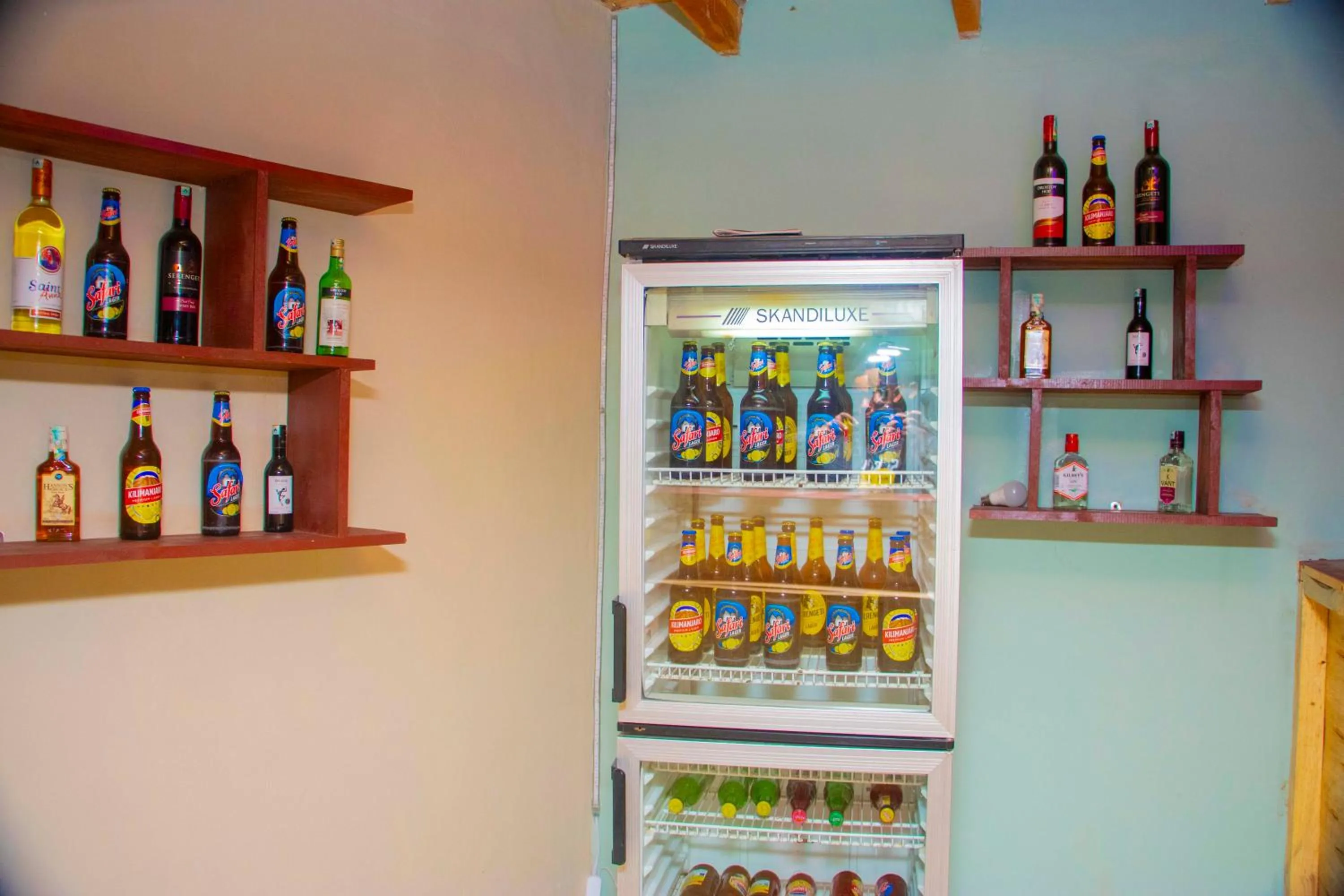 Drinks in Endasawa Tree Lodge