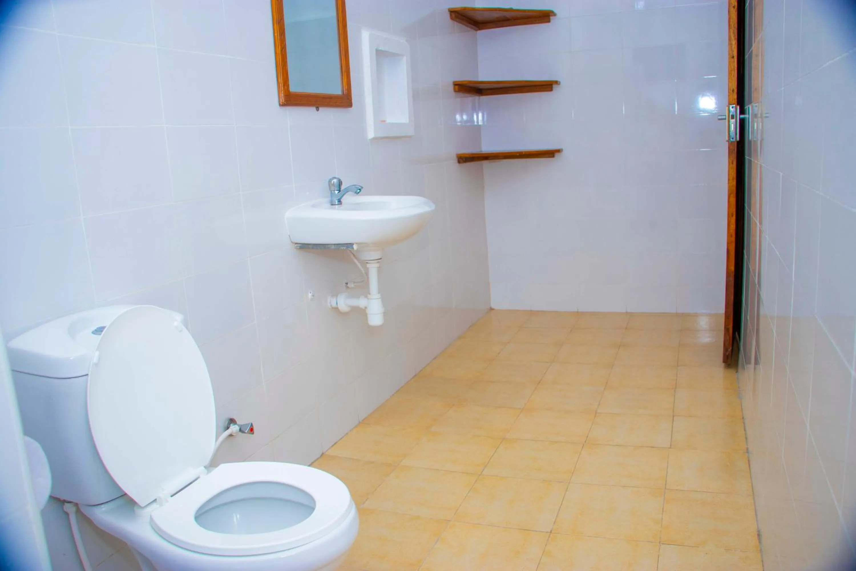 Bathroom in Endasawa Tree Lodge