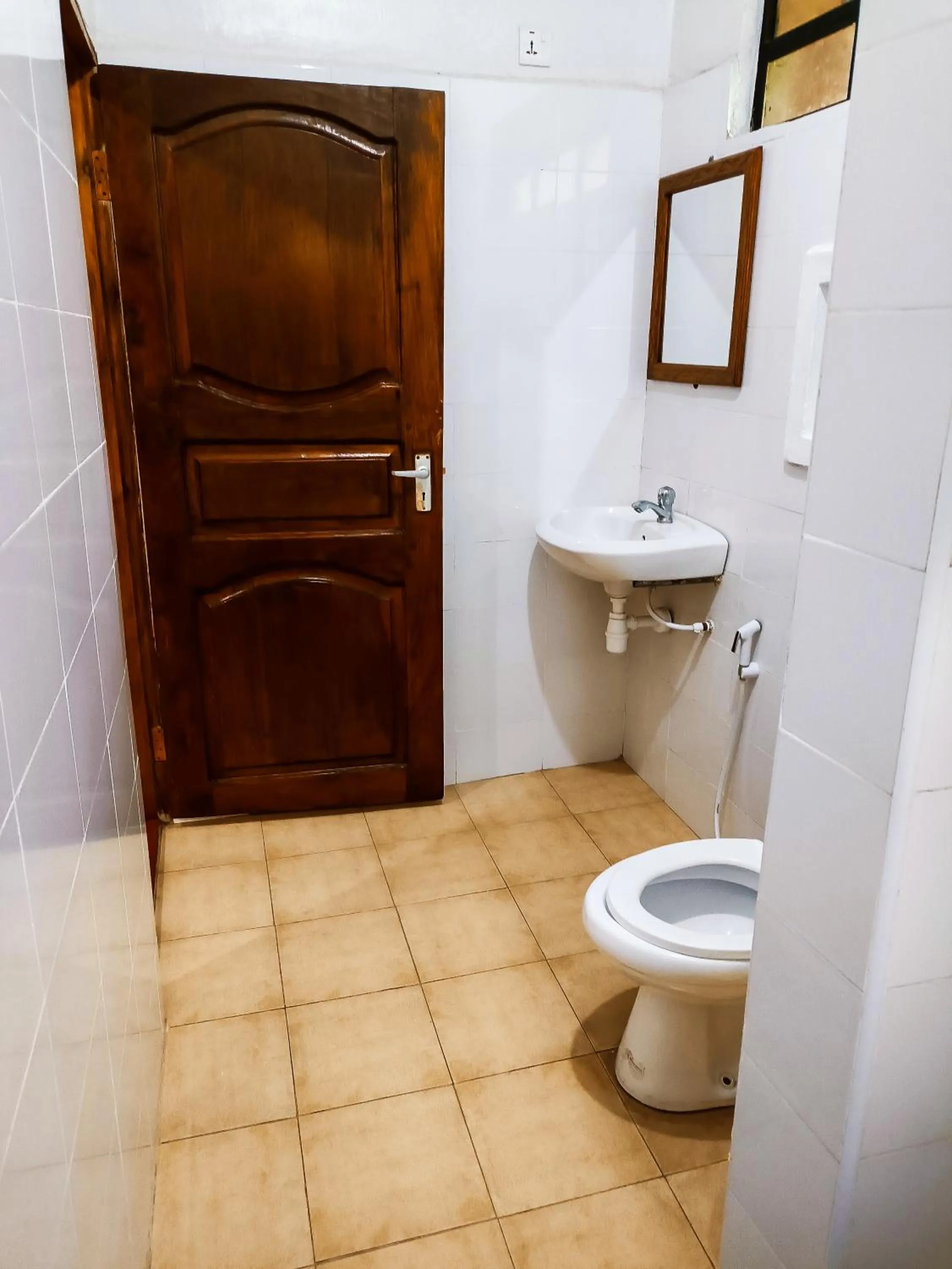 Toilet in Endasawa Tree Lodge