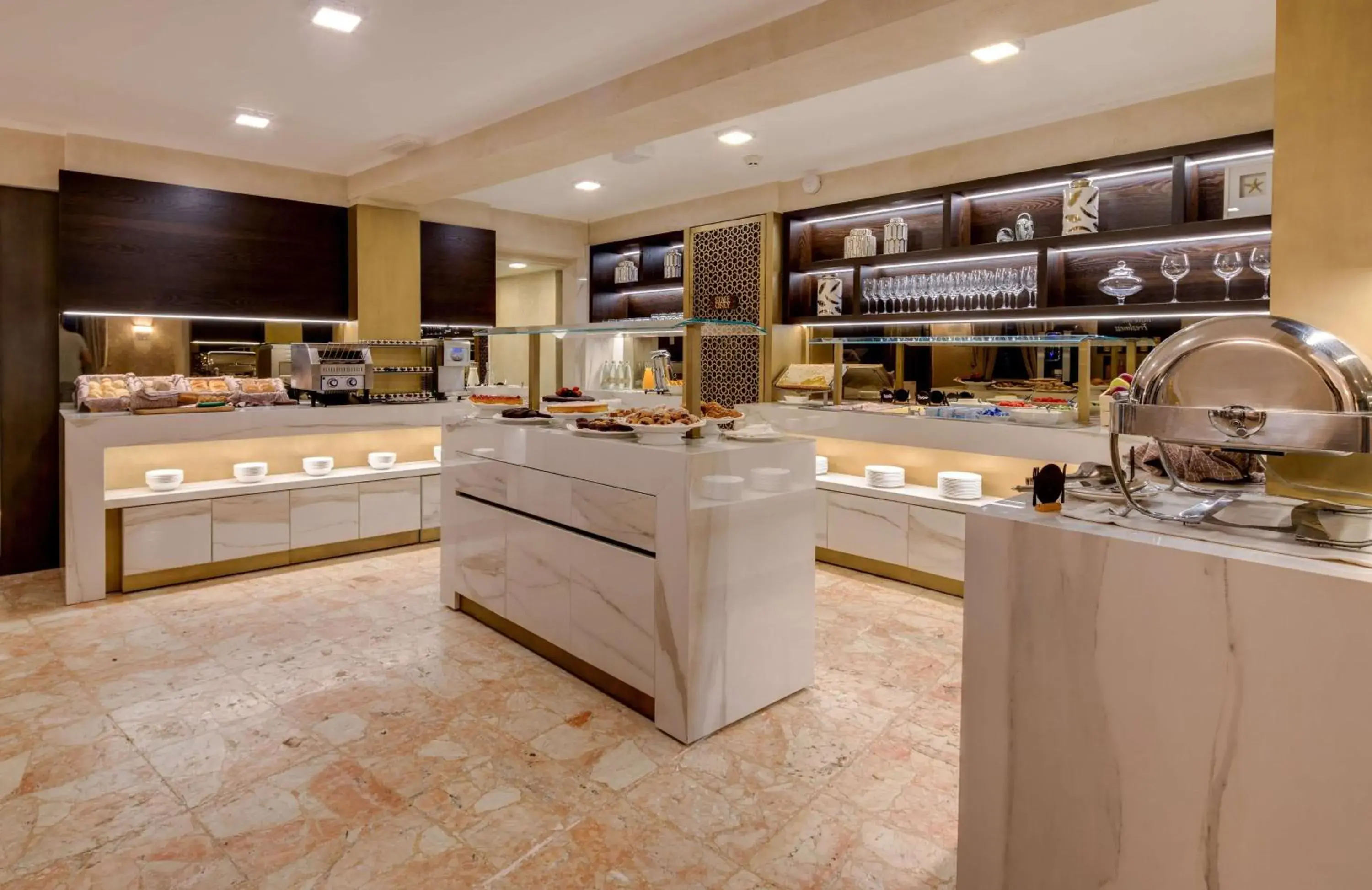 Restaurant/places to eat in BW Premier Collection CHC Continental Restaurant/places to eat in BW Premier Collection CHC Continental