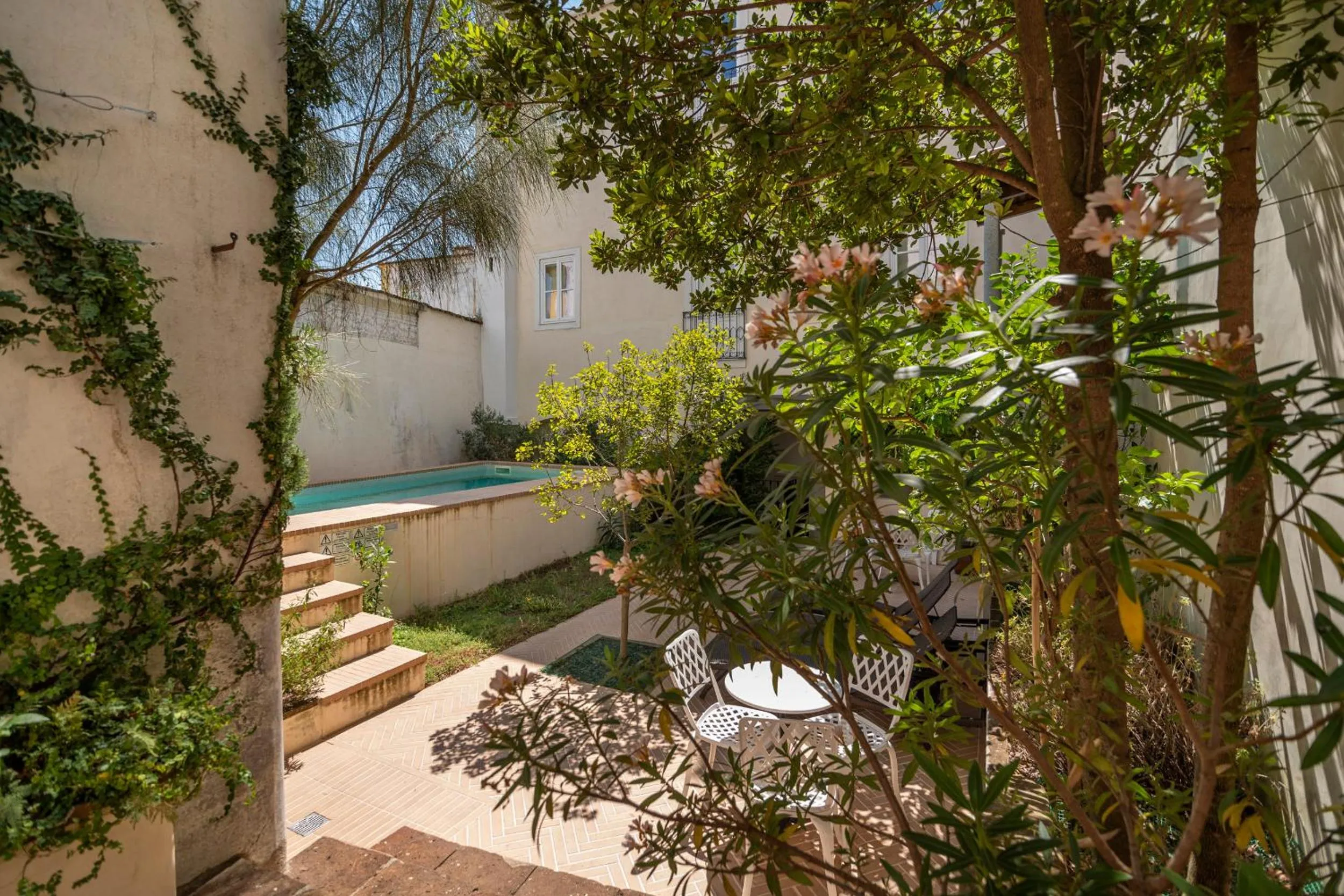 Swimming pool in Casa Morgado Esporao