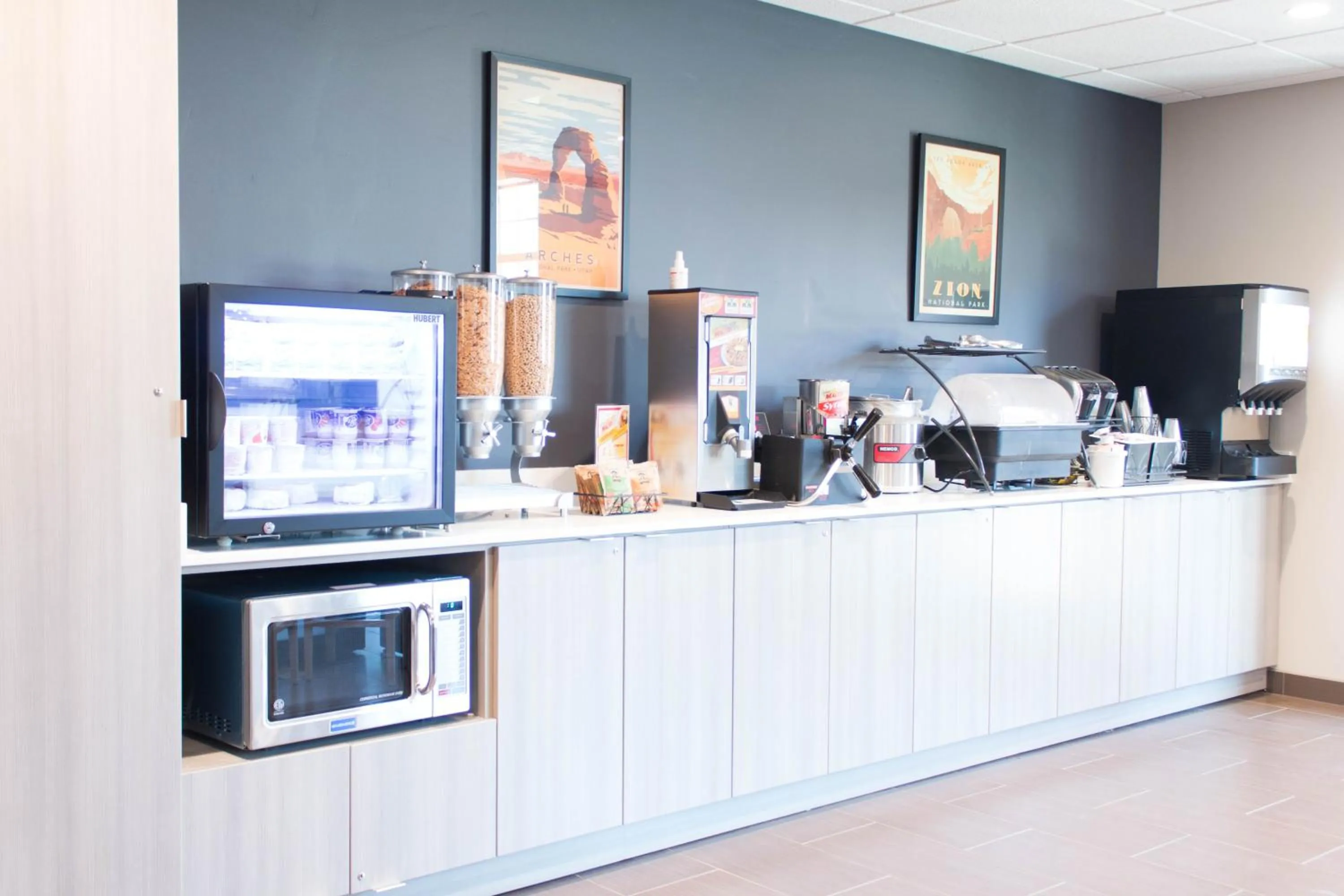 Food and drinks in Microtel Inn & Suites by Wyndham Springville