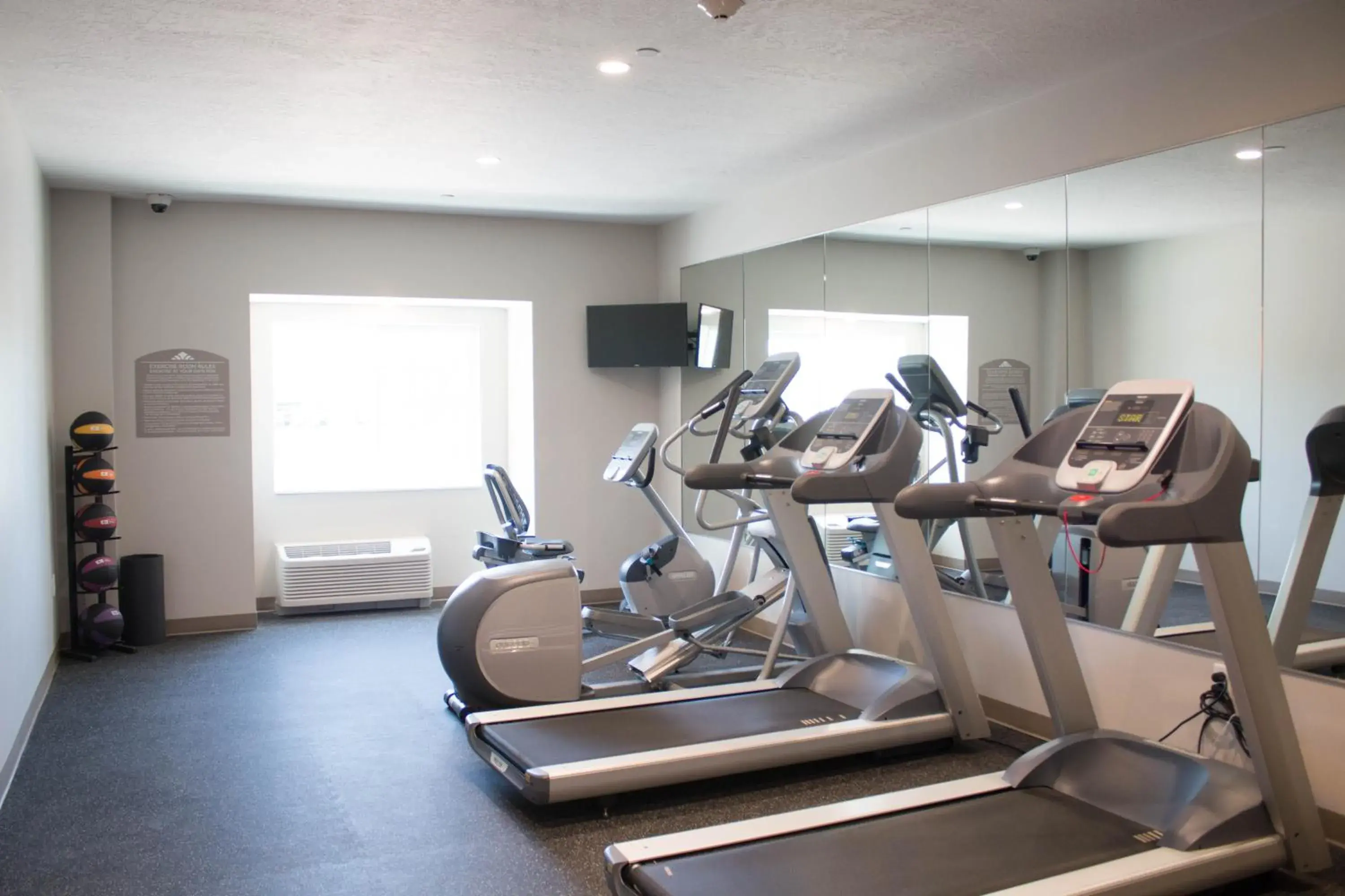 Fitness centre/facilities in Microtel Inn & Suites by Wyndham Springville Fitness centre/facilities in Microtel Inn & Suites by Wyndham Springville
