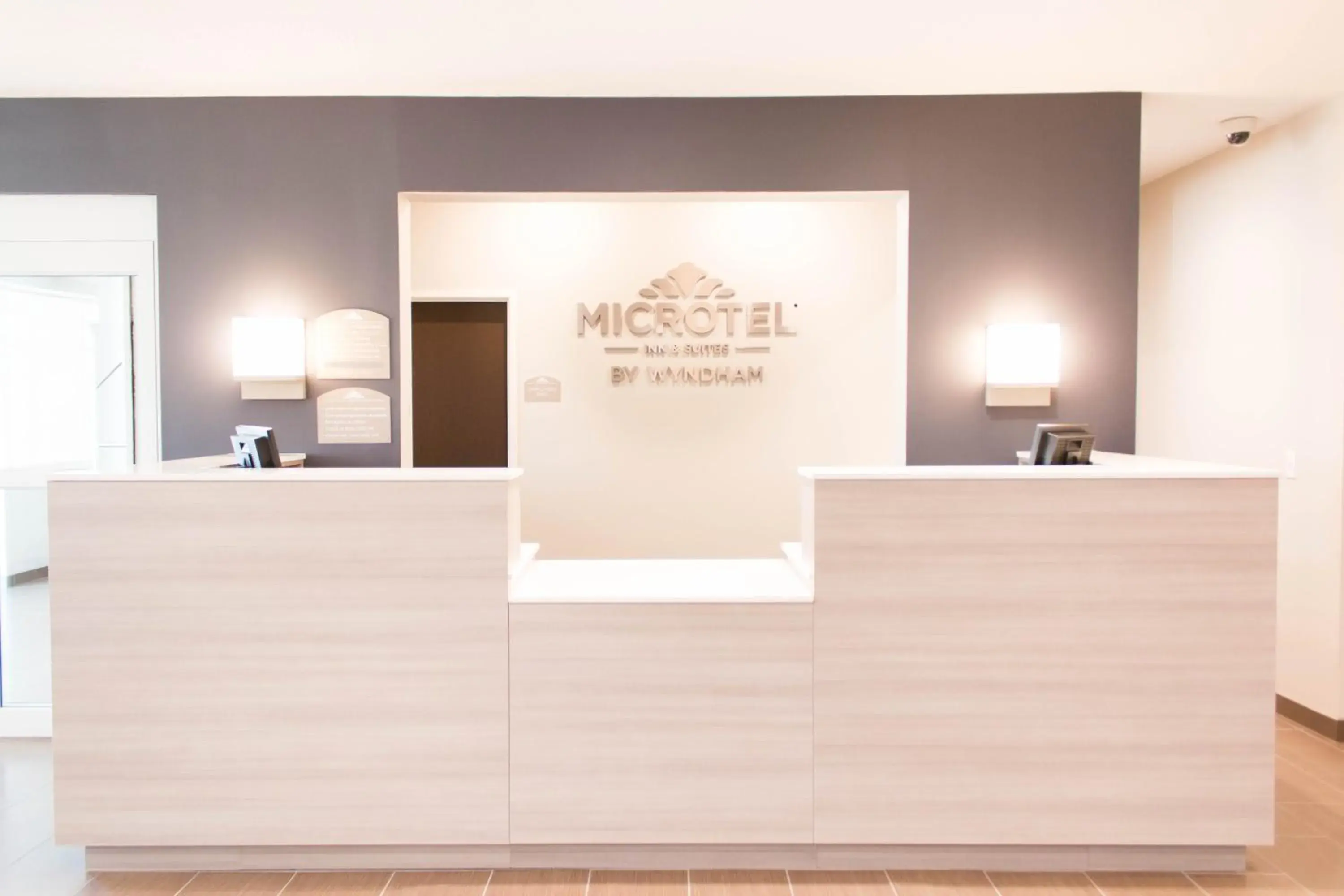 Lobby or reception in Microtel Inn & Suites by Wyndham Springville Lobby or reception in Microtel Inn & Suites by Wyndham Springville