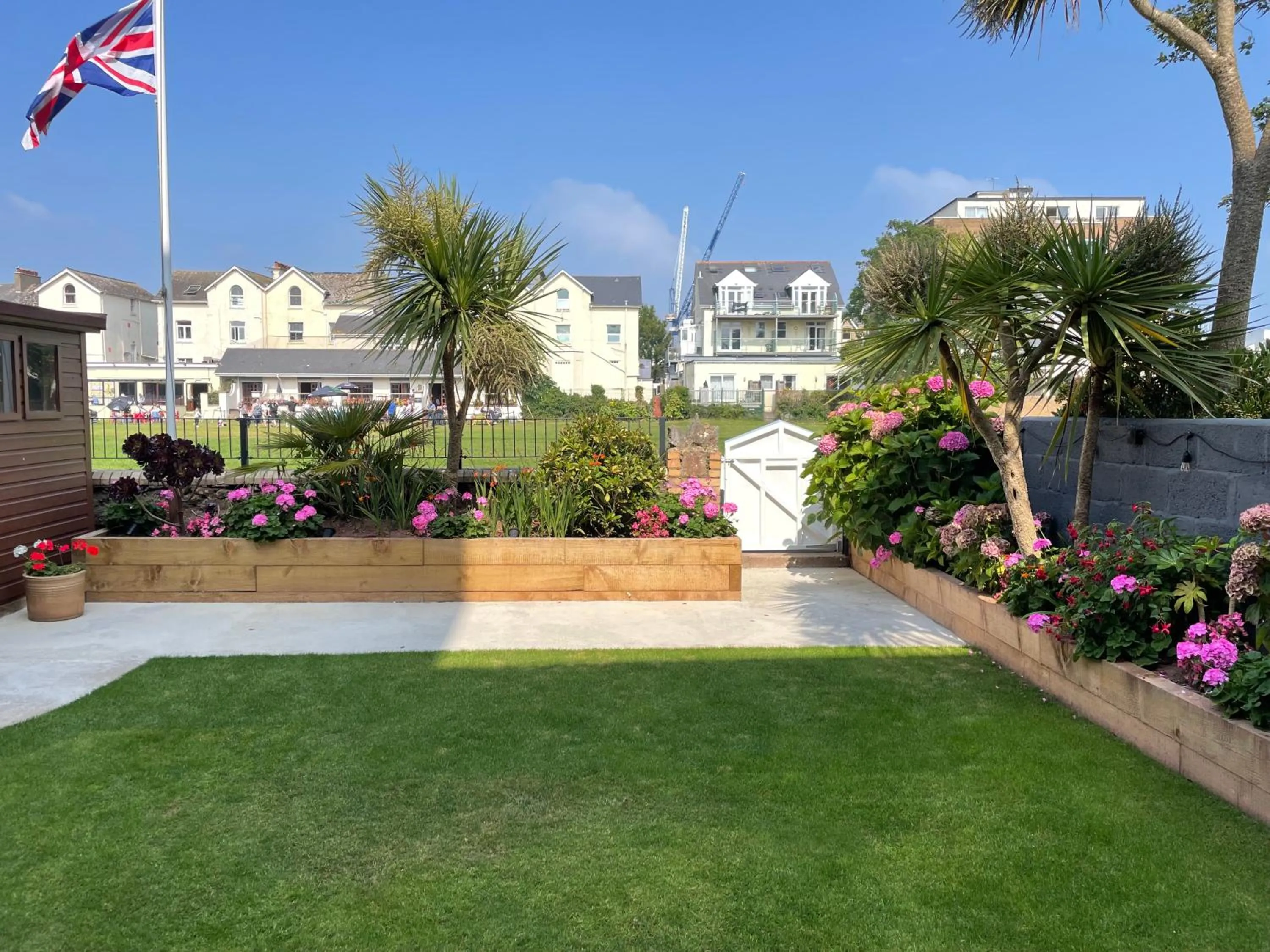 Garden in Bedford Holiday Apartments