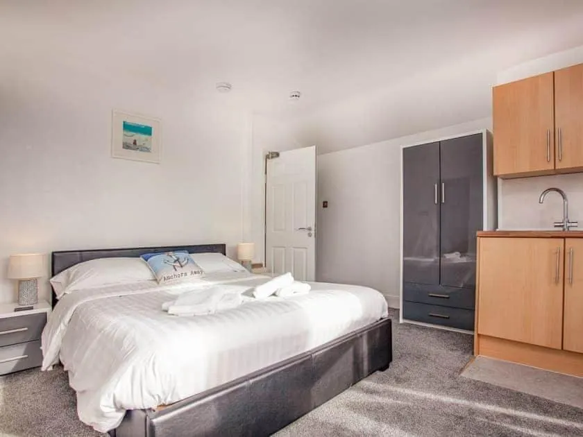 Photo of the whole room, Bed in Bedford Holiday Apartments