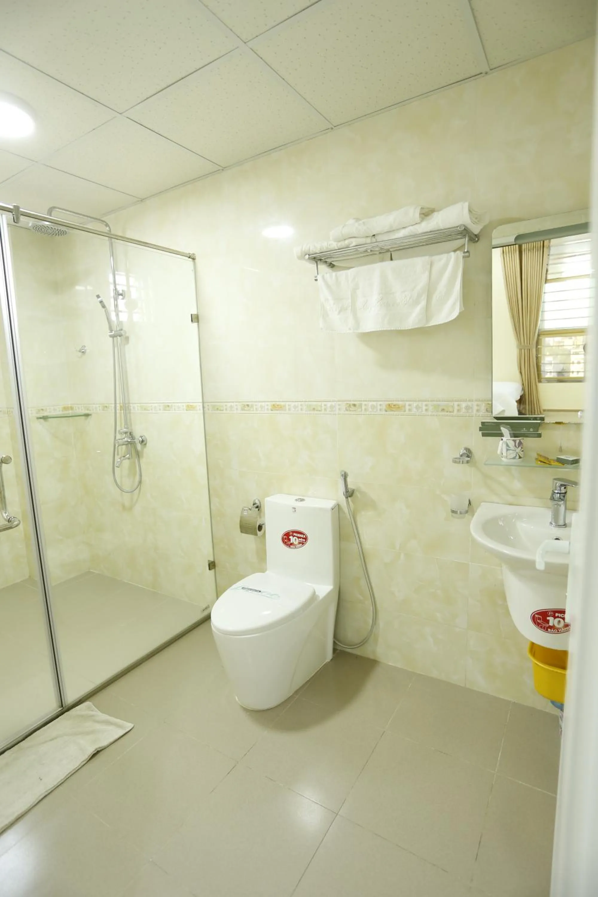 Huy Hoan Hotel