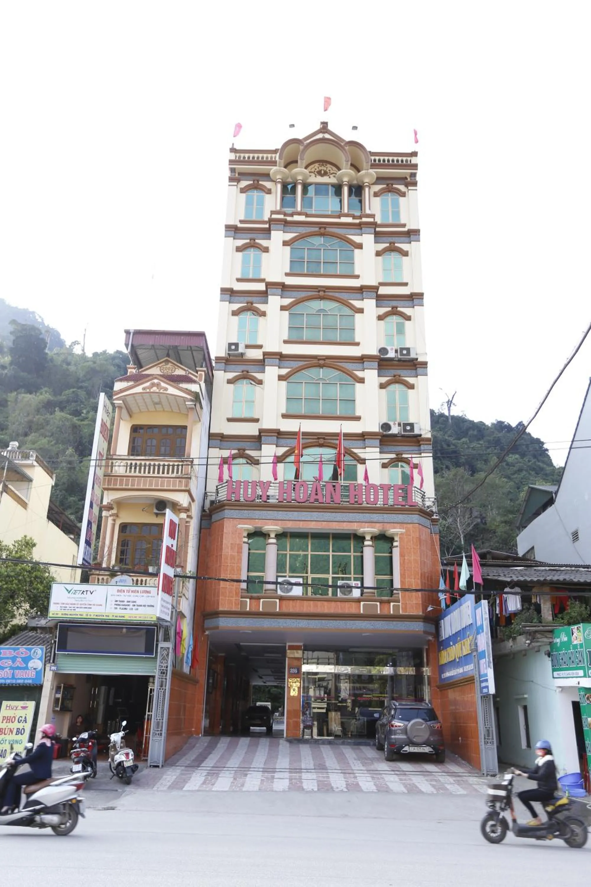 Huy Hoan Hotel
