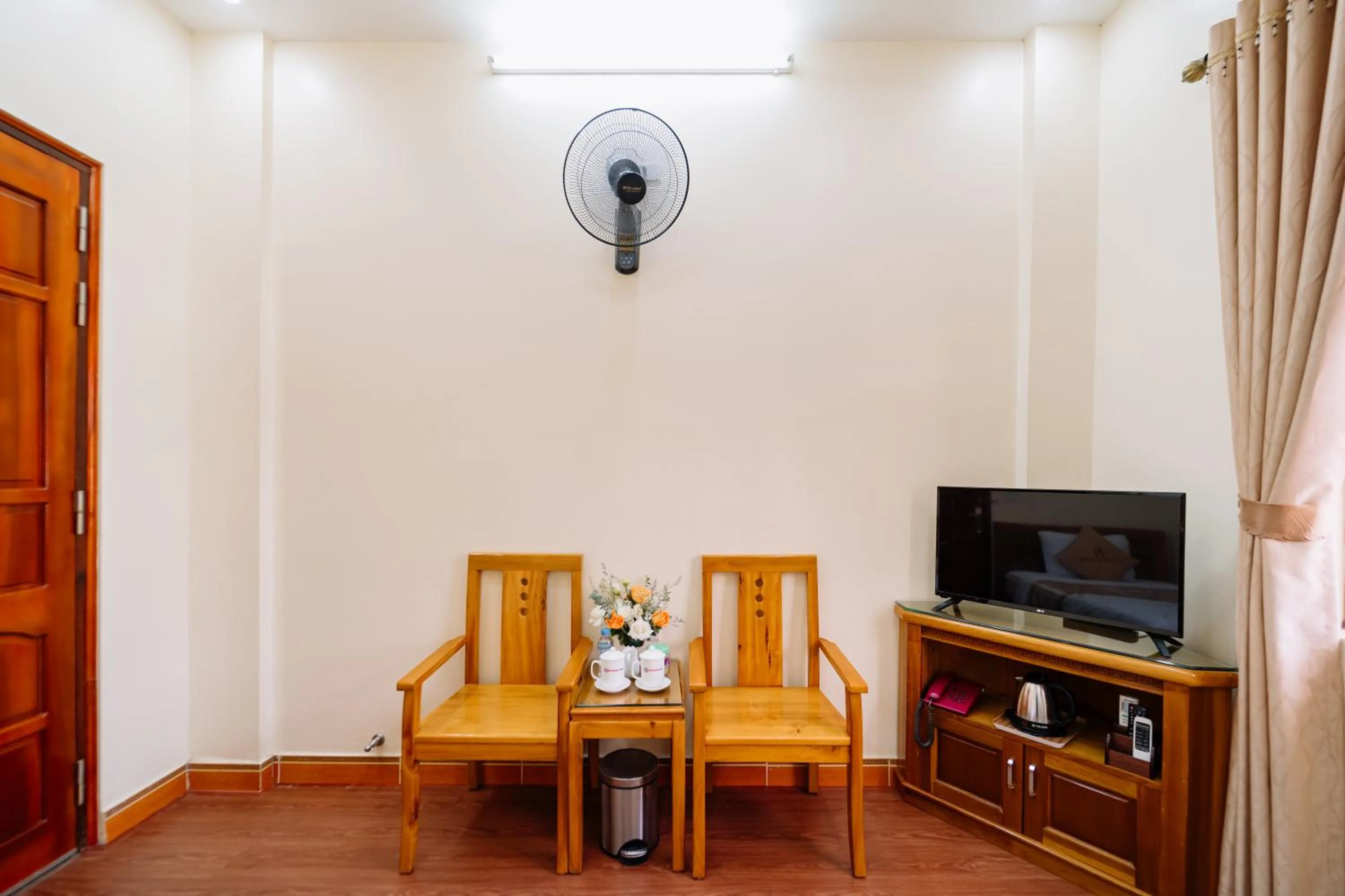 Huy Hoan Hotel