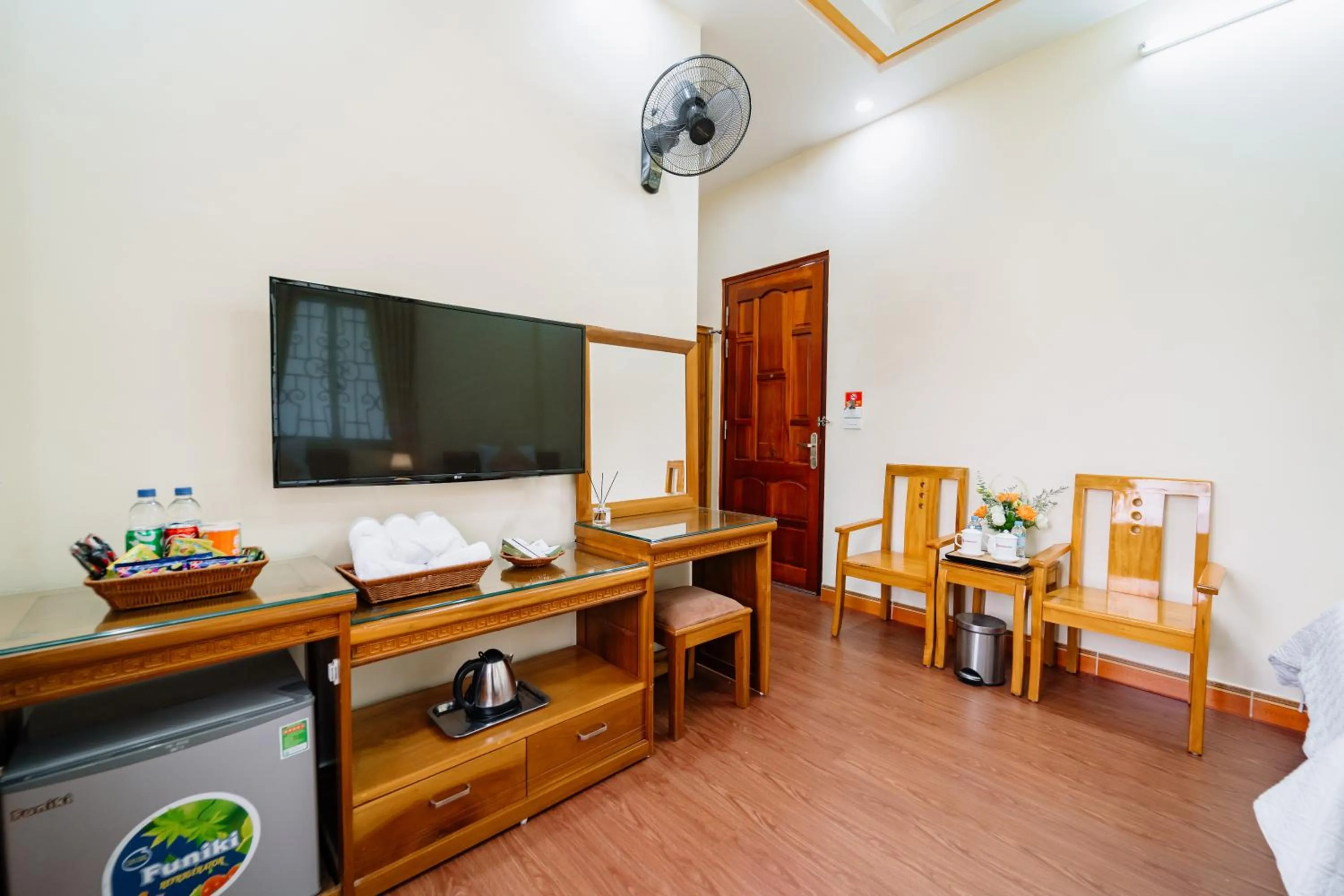 Huy Hoan Hotel