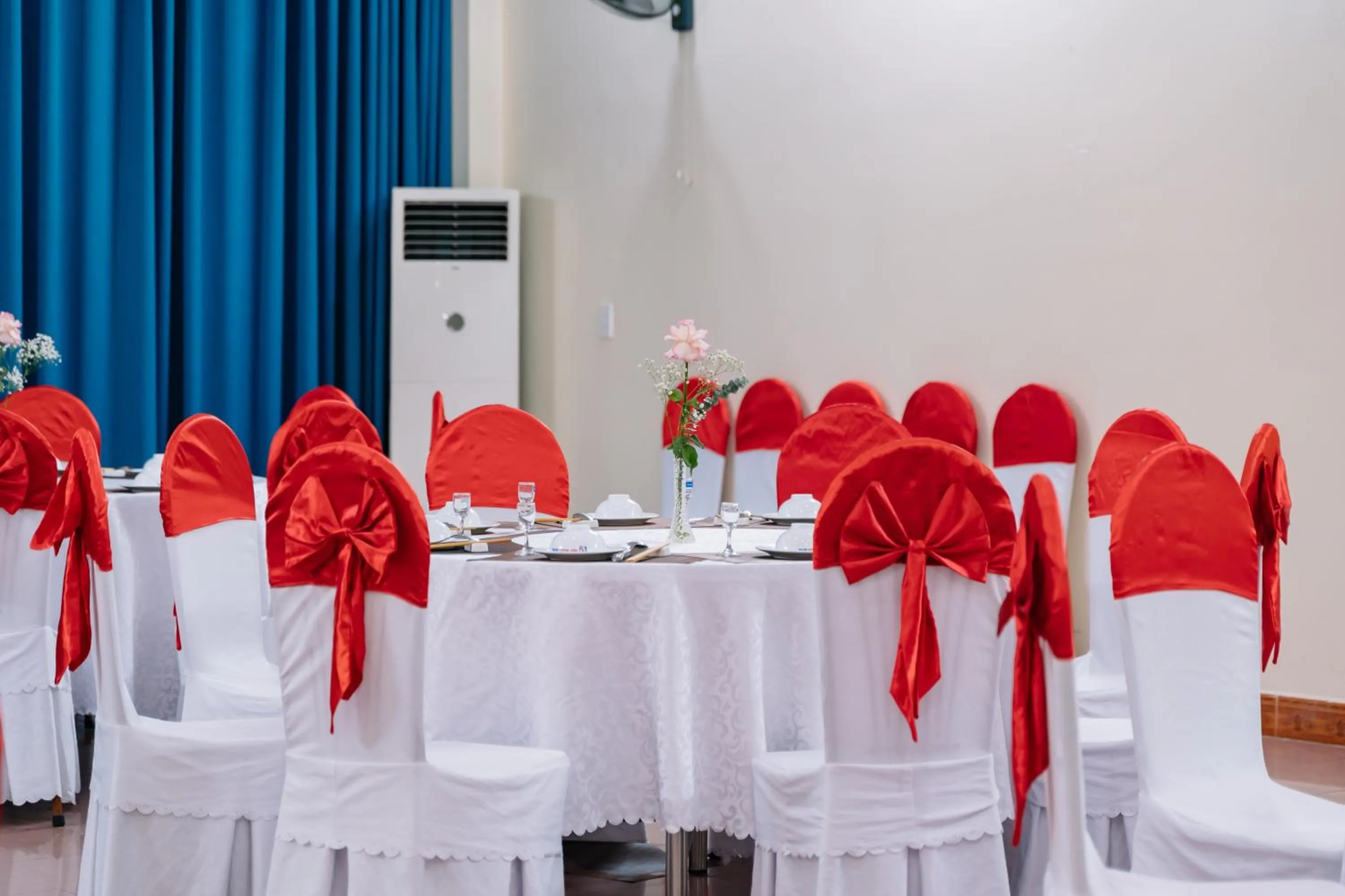 Huy Hoan Hotel