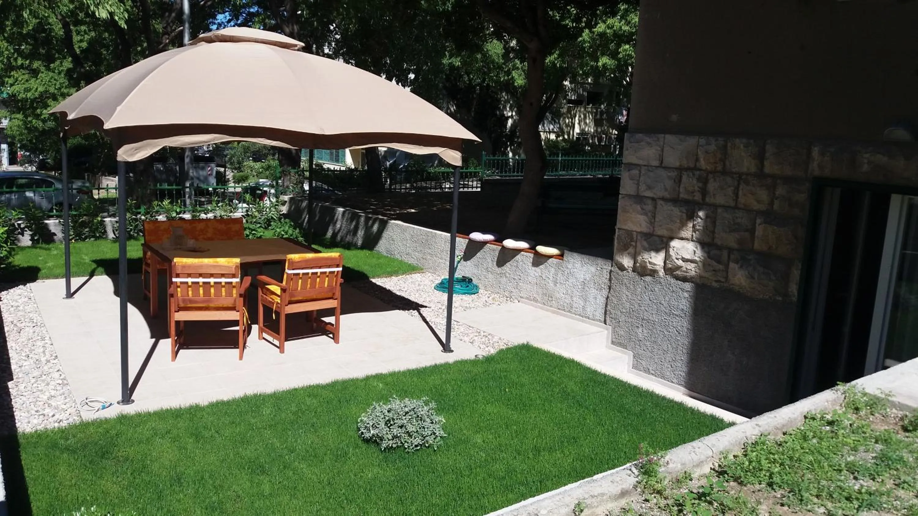 Garden apartment Vanya
