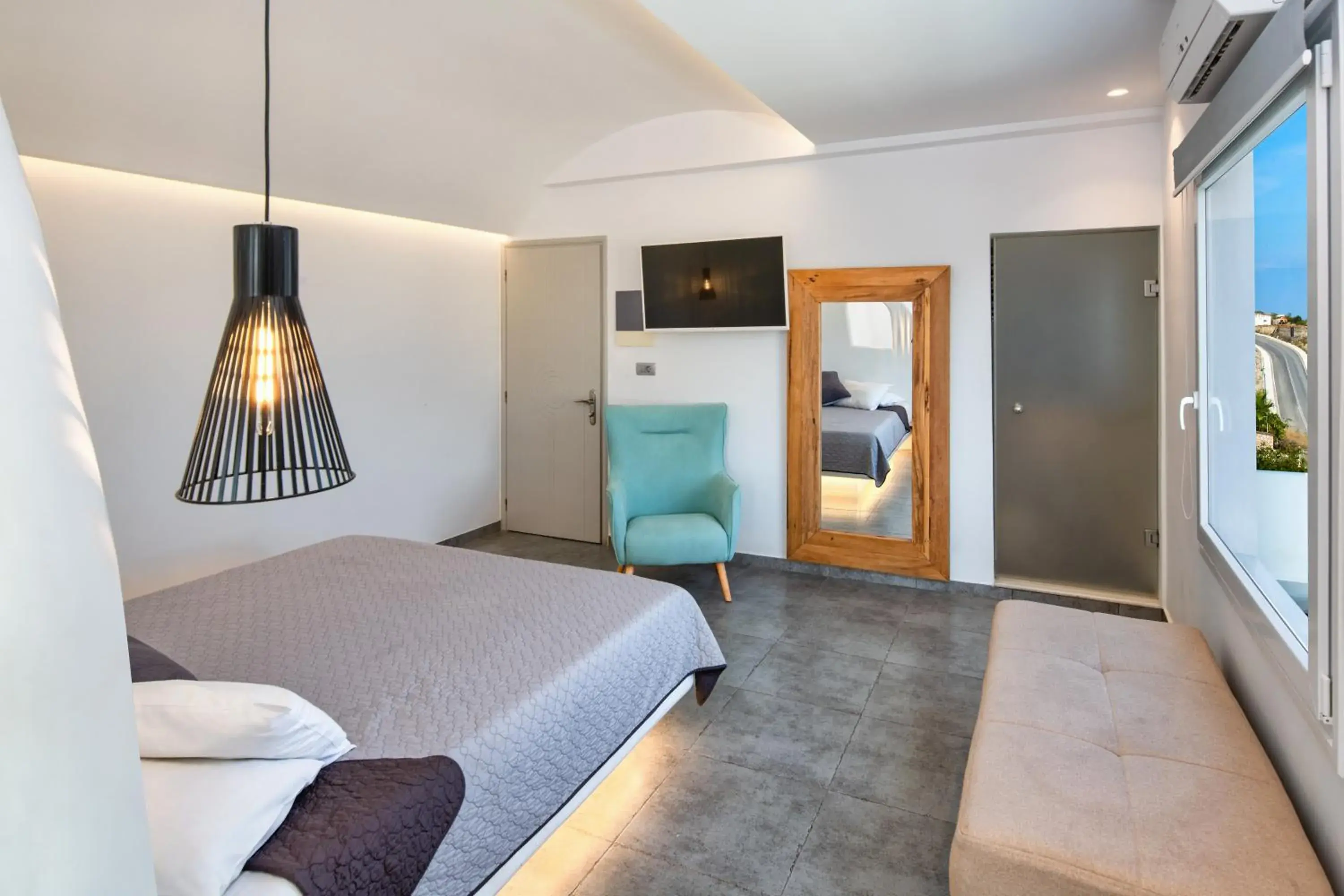 Photo of the whole room, Bed in Gianna Suites Photo of the whole room, Bed in Gianna Suites