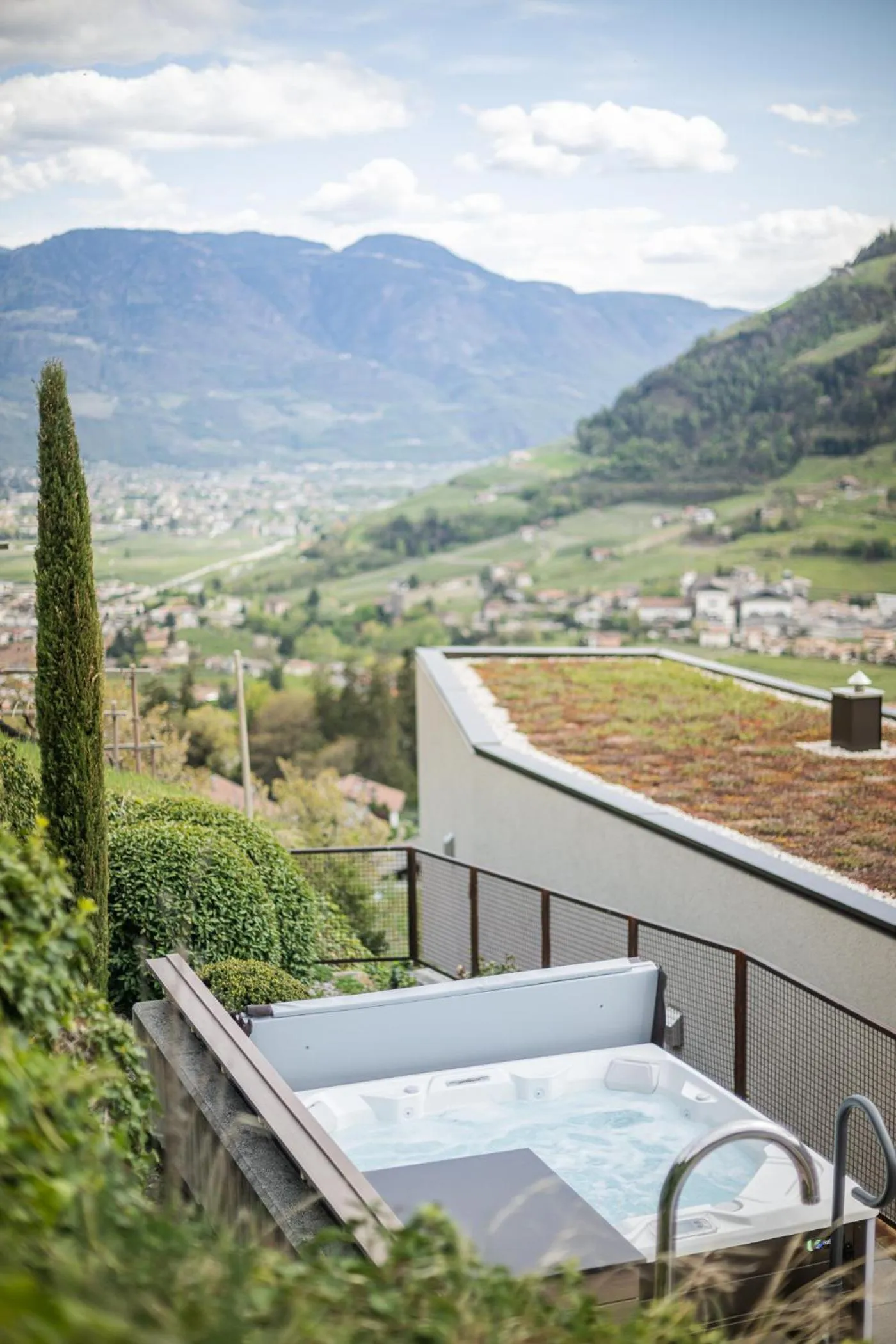 Hot Tub in Paloria Apartments & Sport