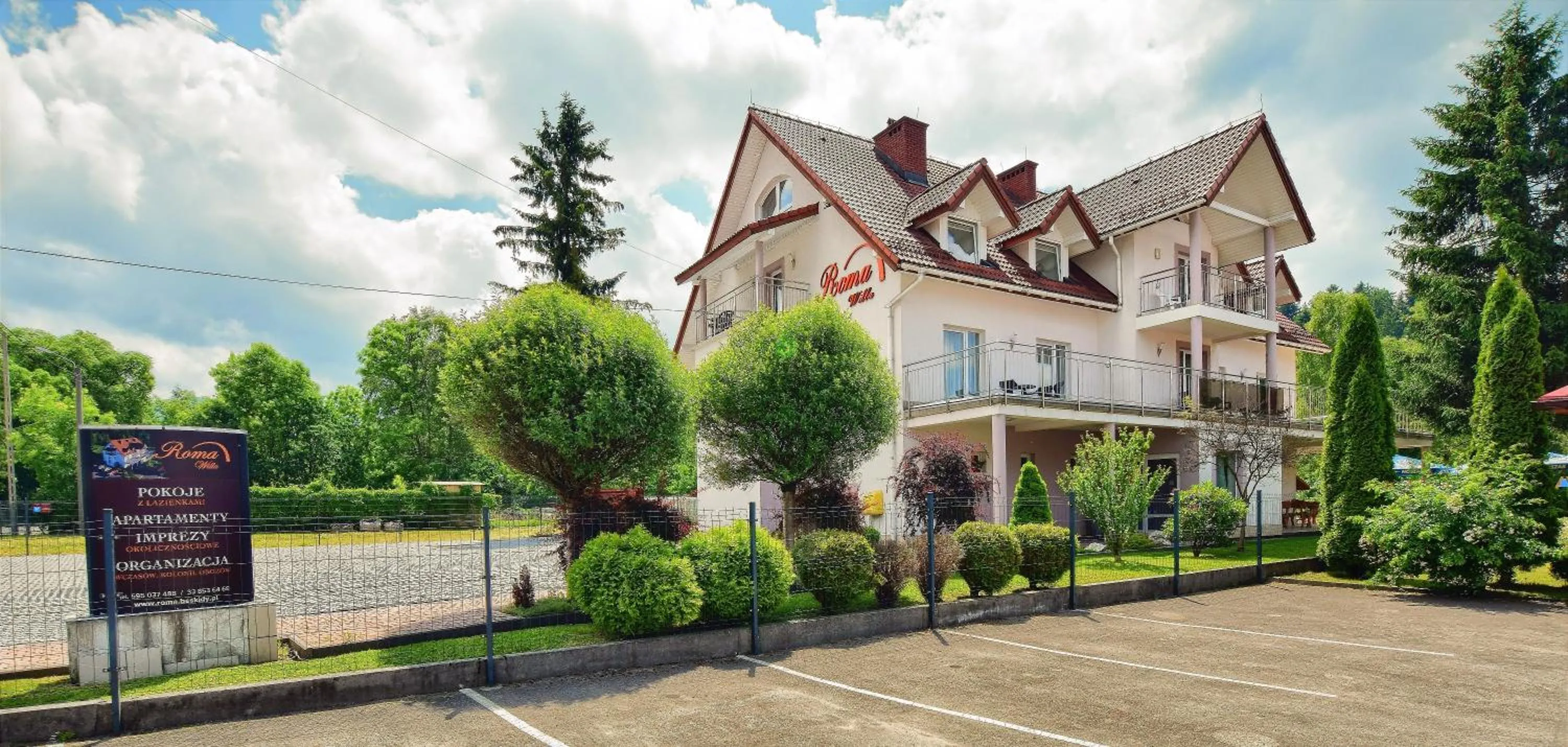 Property building in Willa Roma