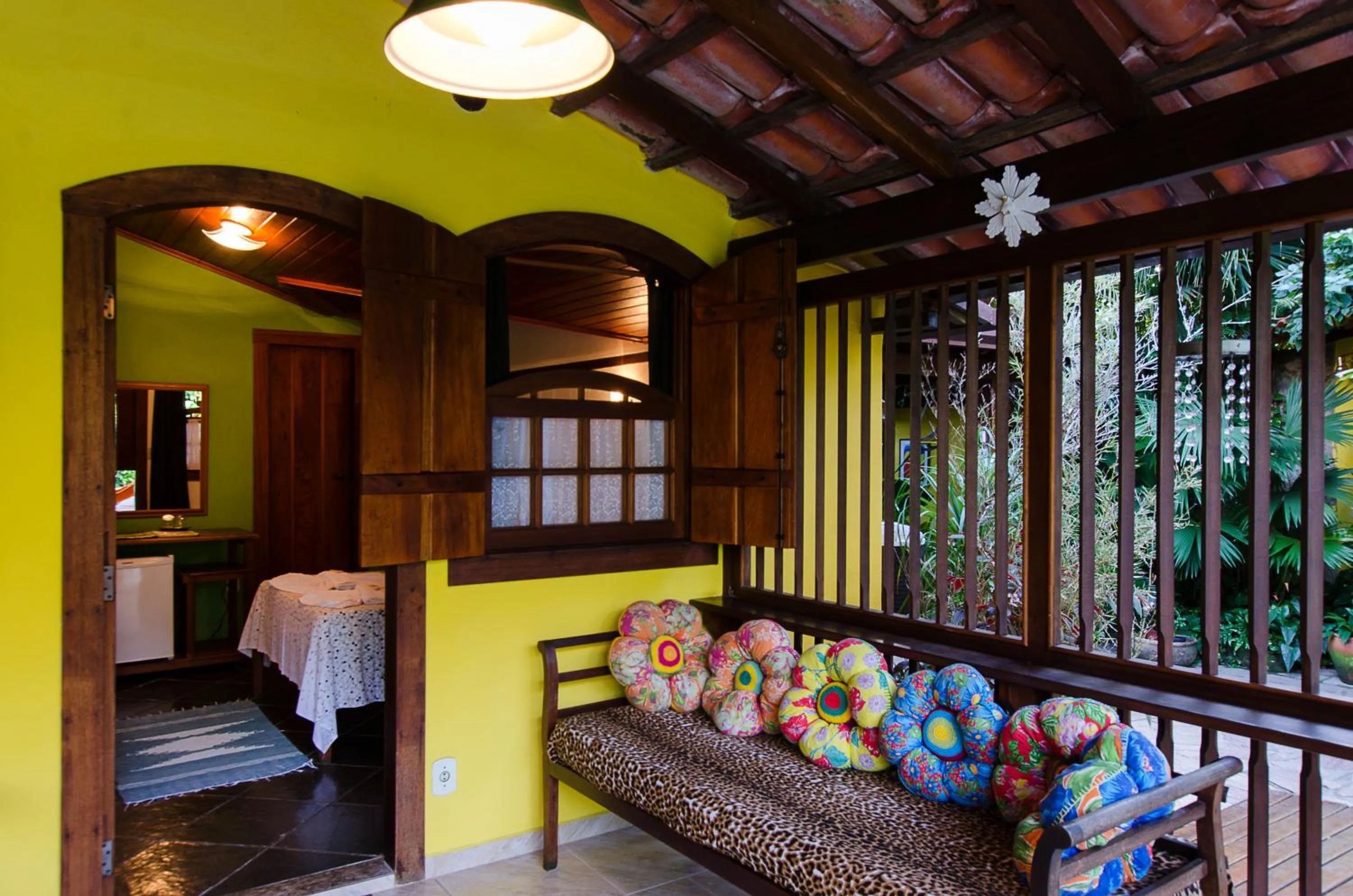 Balcony/Terrace, Bed in Pousada Missanga