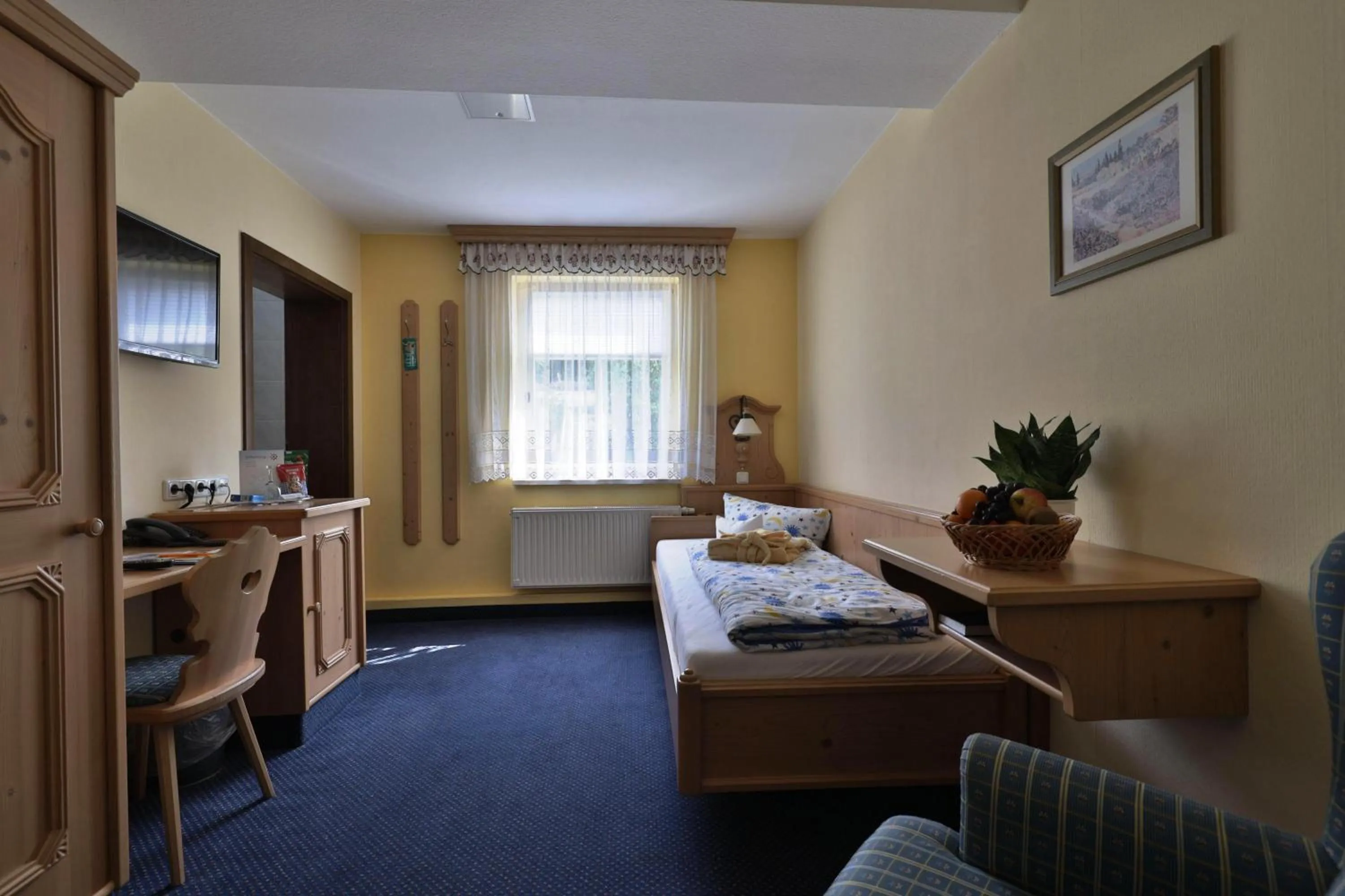 Photo of the whole room, Bed in Hotel Hammermühle