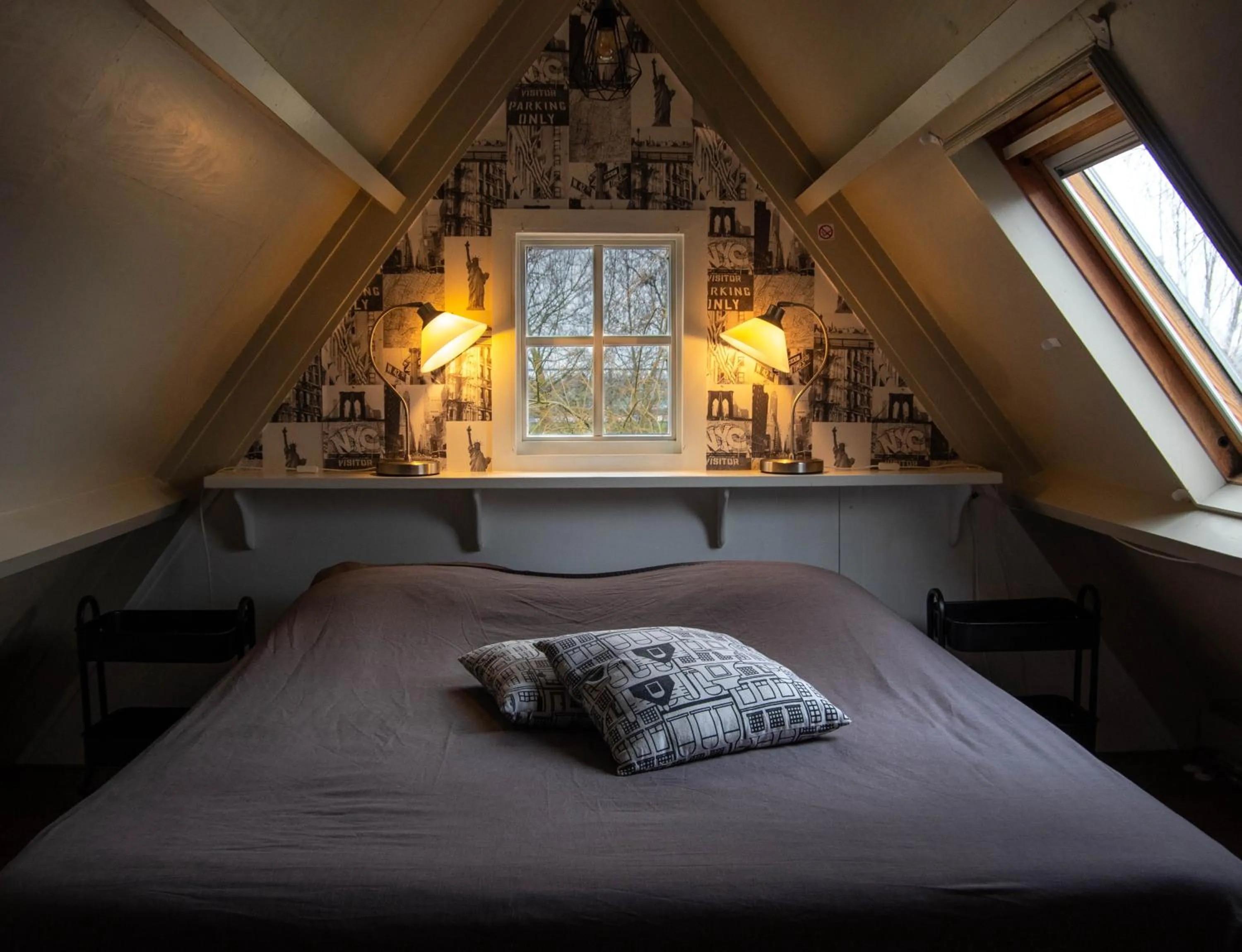 Bed in B&B Saense huisje