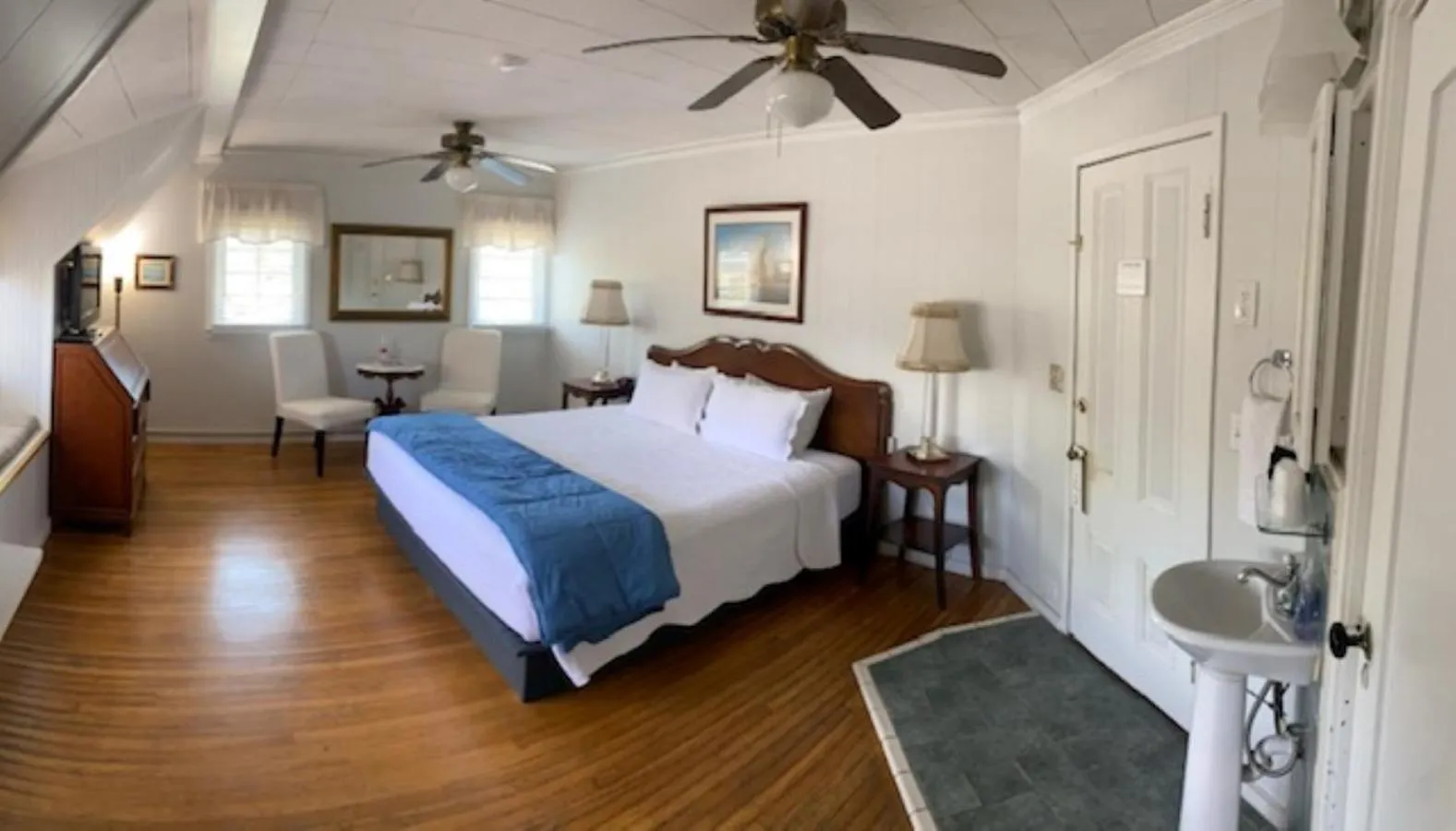 Bed in Cherokee Lodge