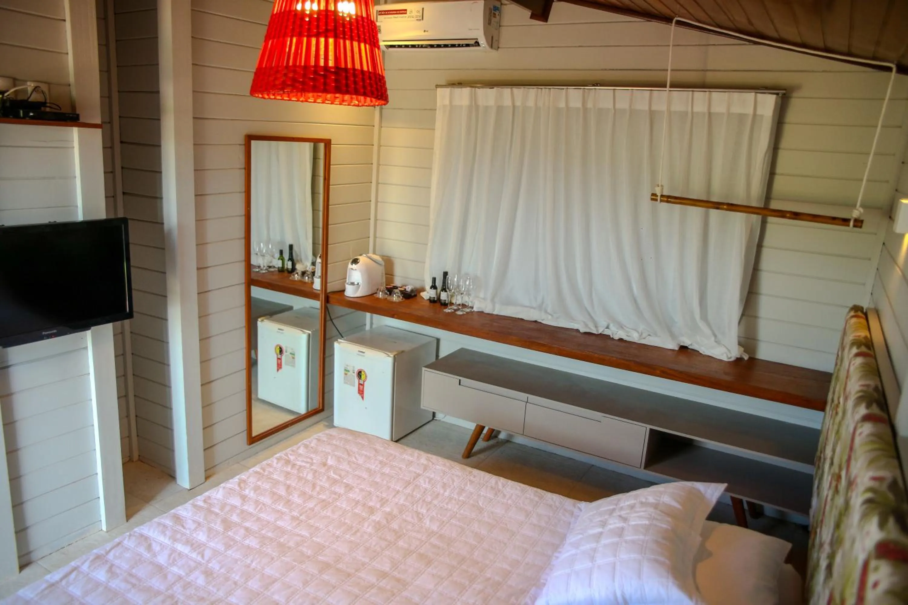 Property building, Bed in Pousada Nascer do Sol