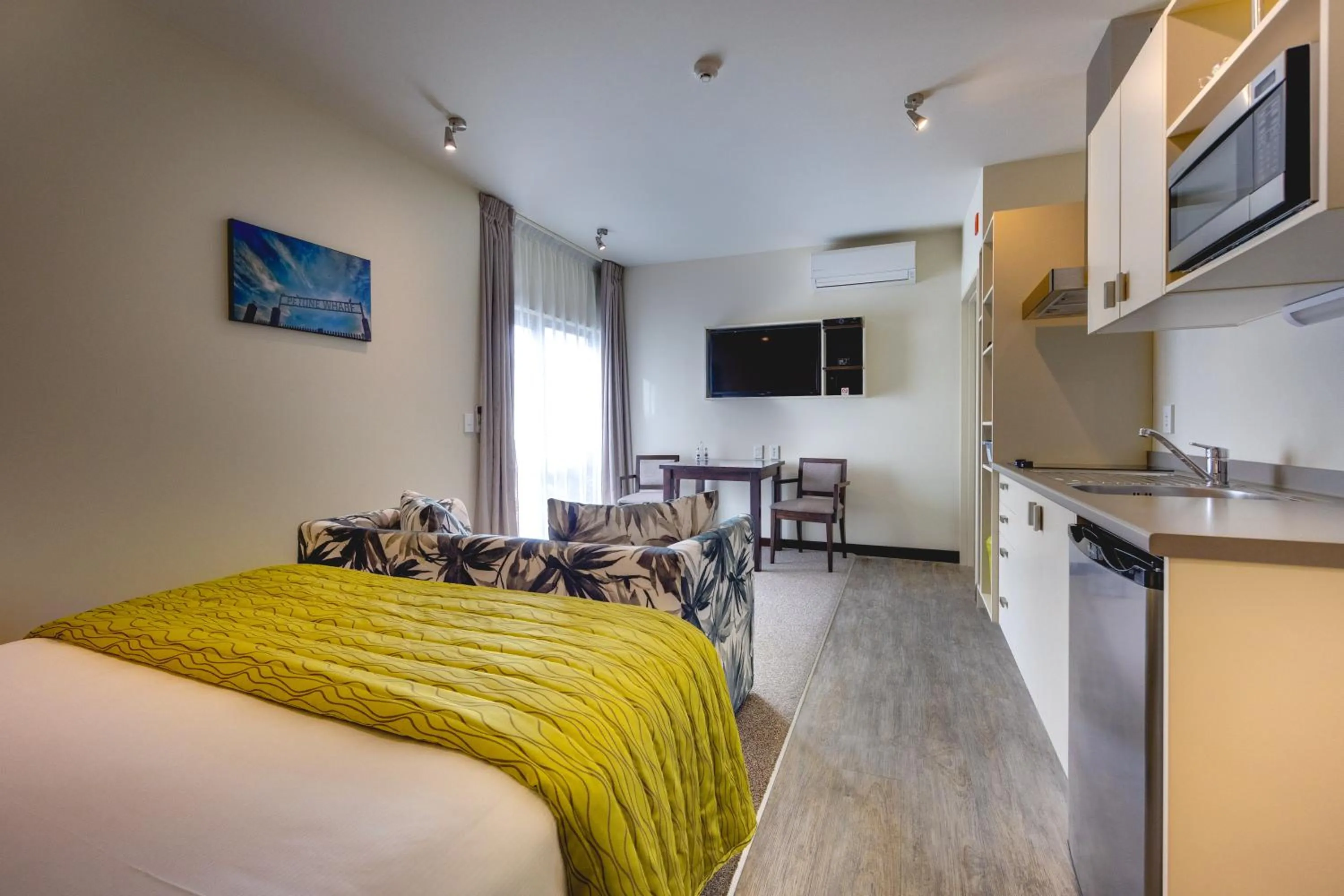 TV and multimedia, Bed in Ava Lodge