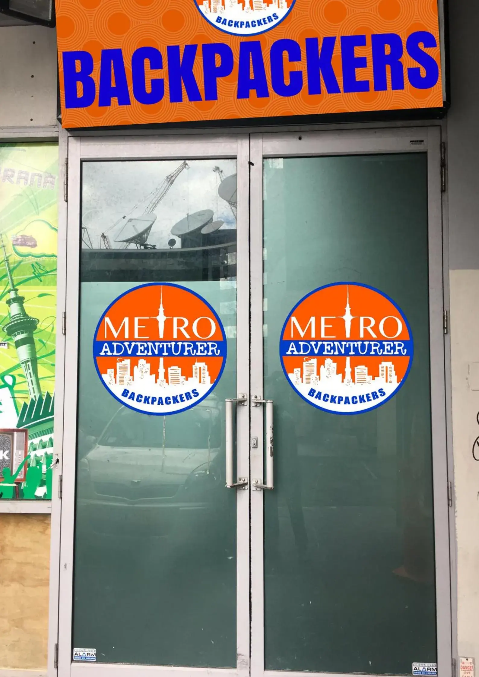 Facade/entrance in Metro Adventurer Backpackers Facade/entrance in Metro Adventurer Backpackers