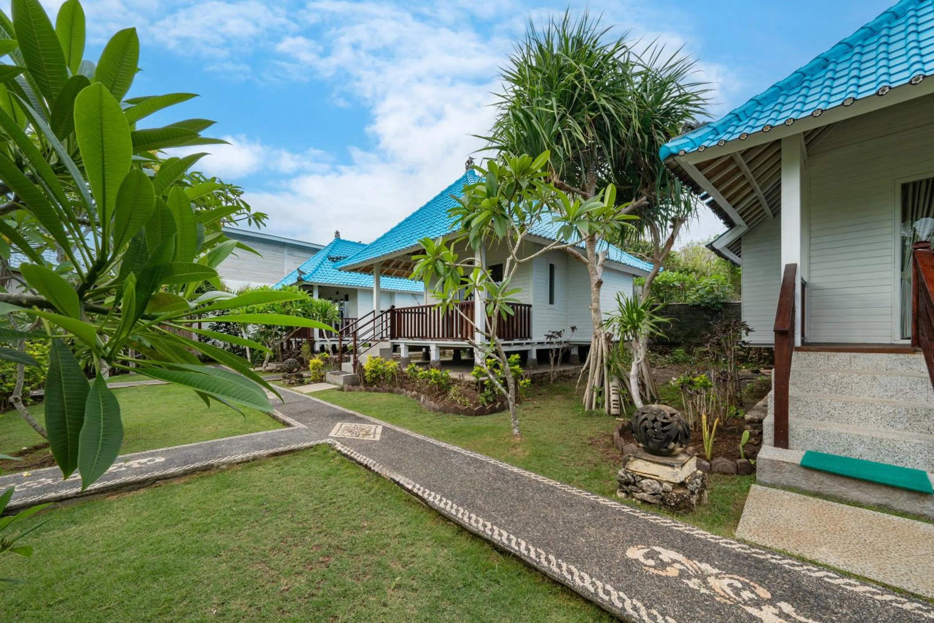 Property building in The Cubang Hut's Lembongan