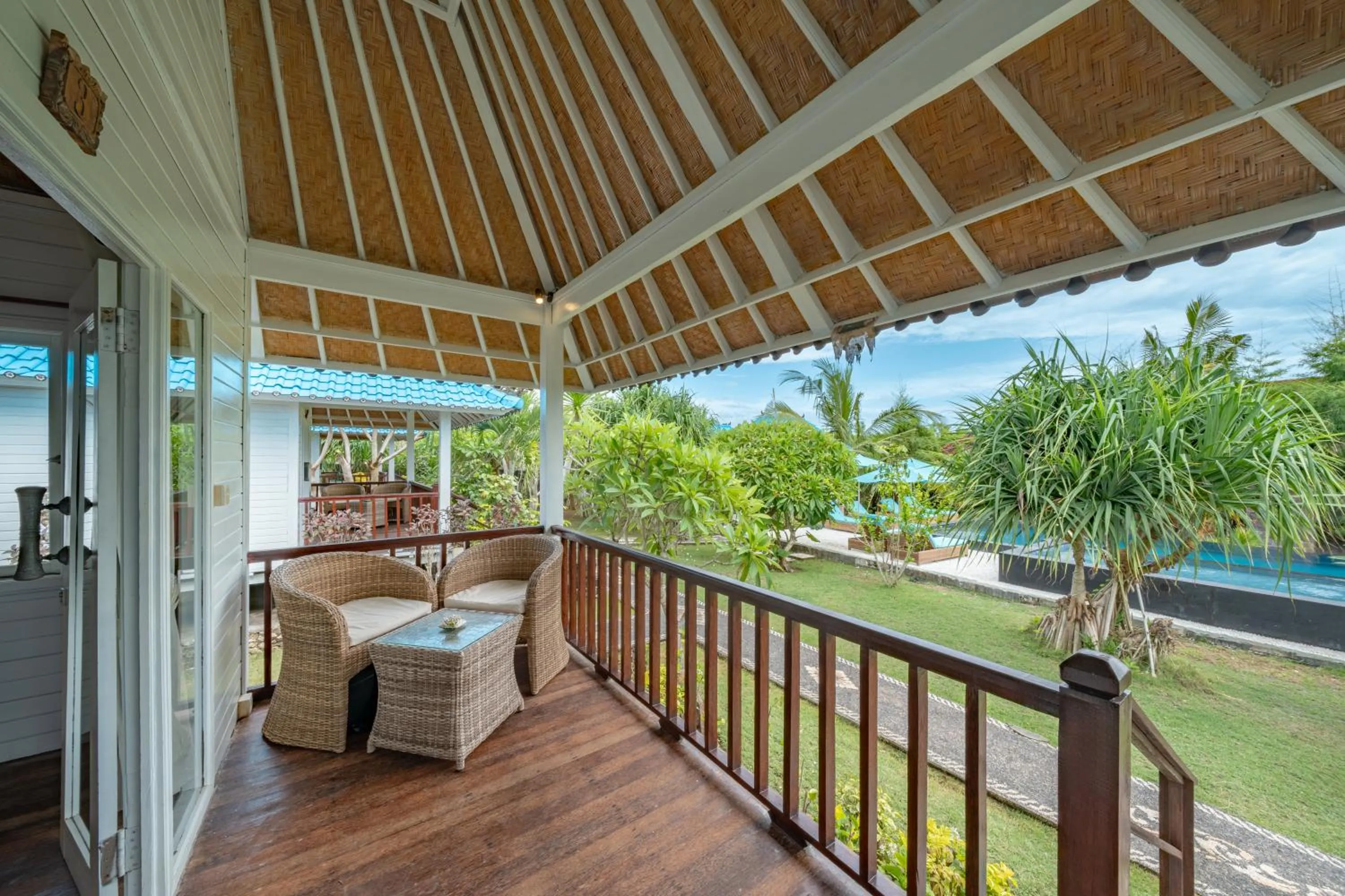 Patio in The Cubang Hut's Lembongan